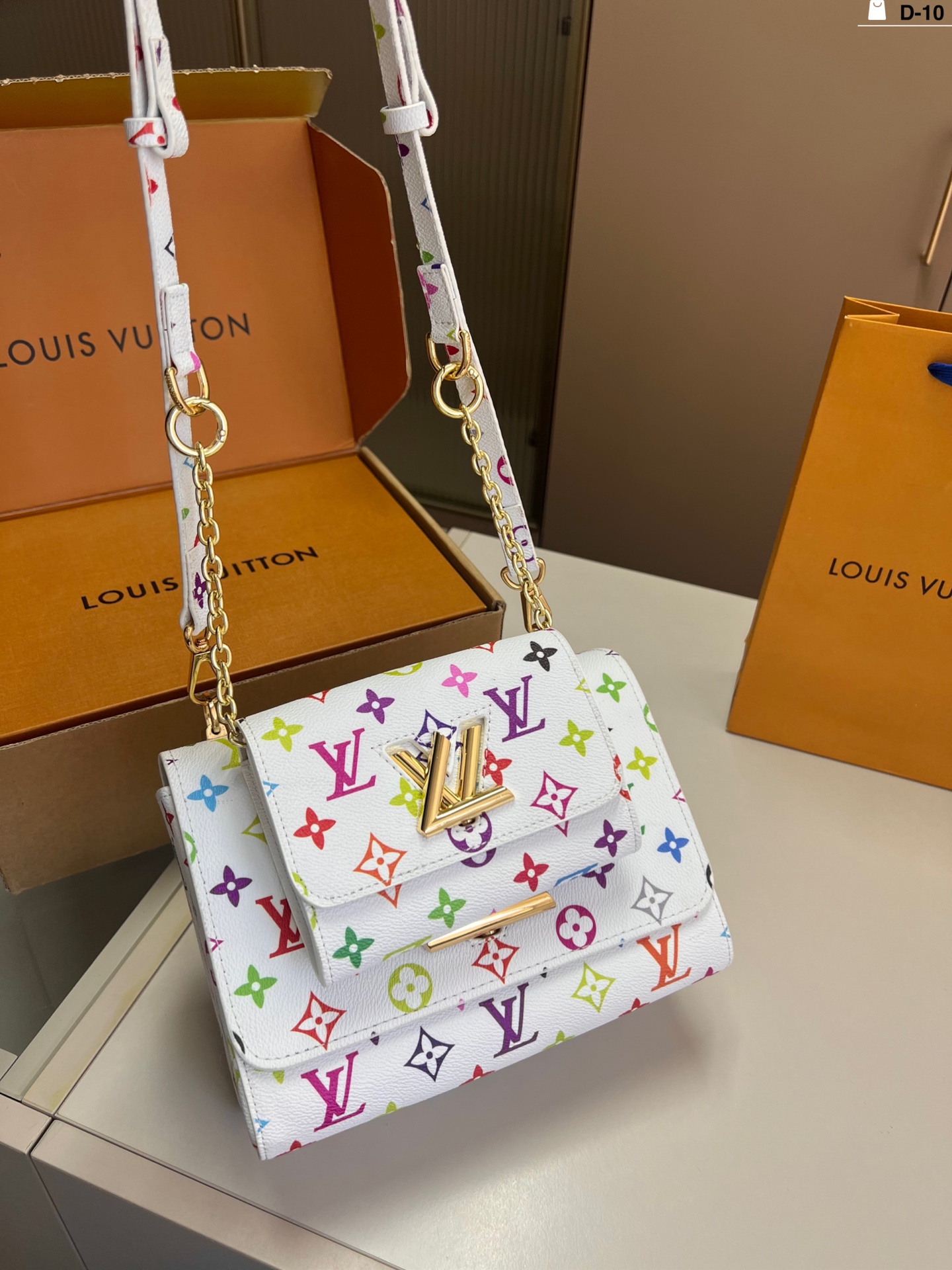 LV BAG