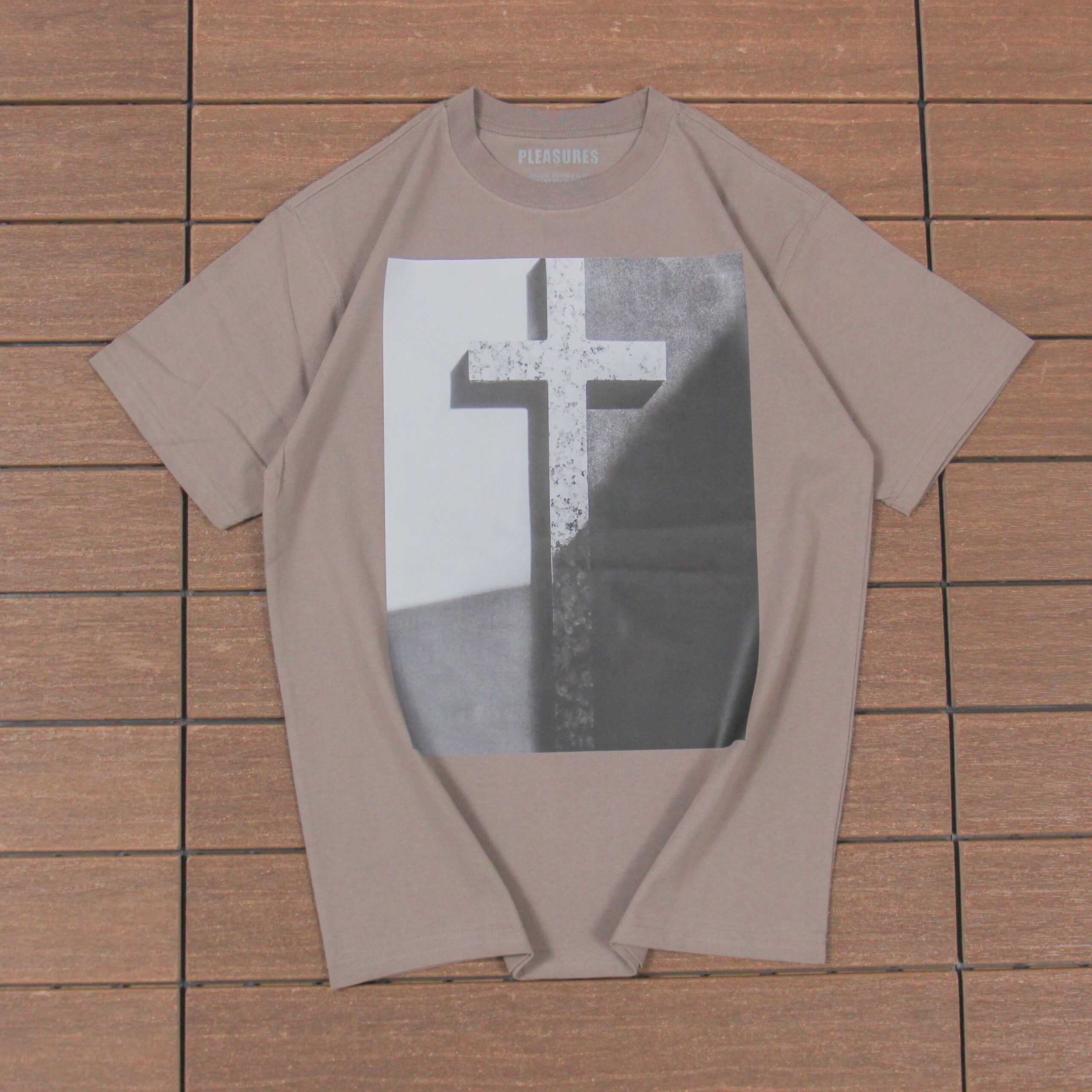 PLEASURES T-SHIRT