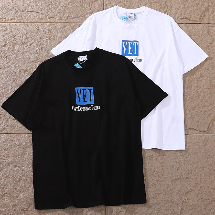 VETEMENTS T-SHIRT