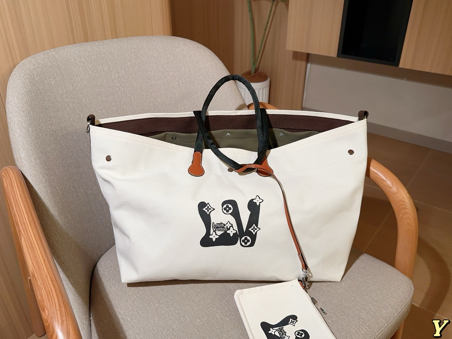 LV BAG