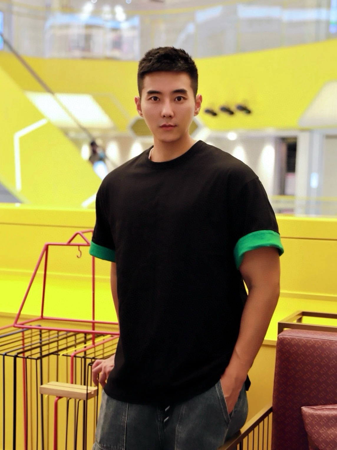 T-SHIRT