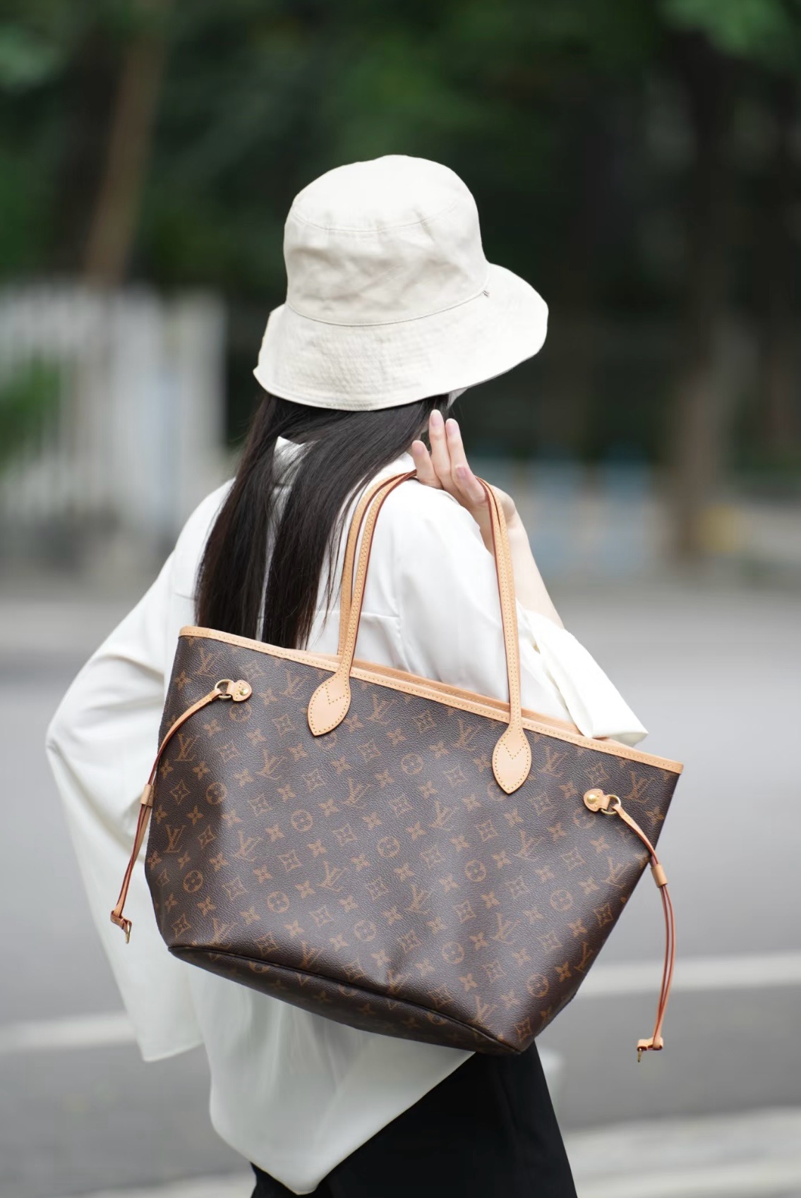 LV BAG