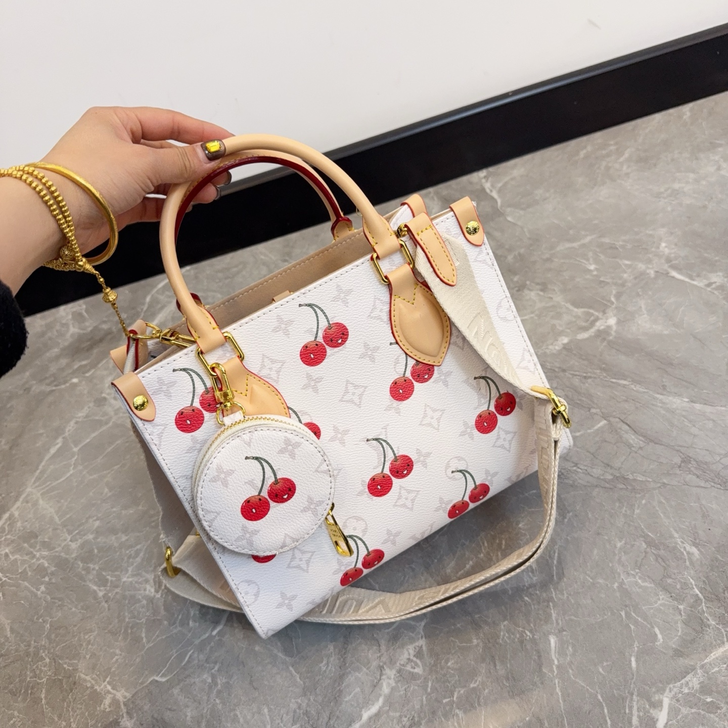LV BAG