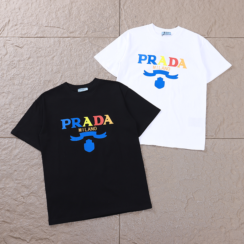 PRADA T-SHIRT