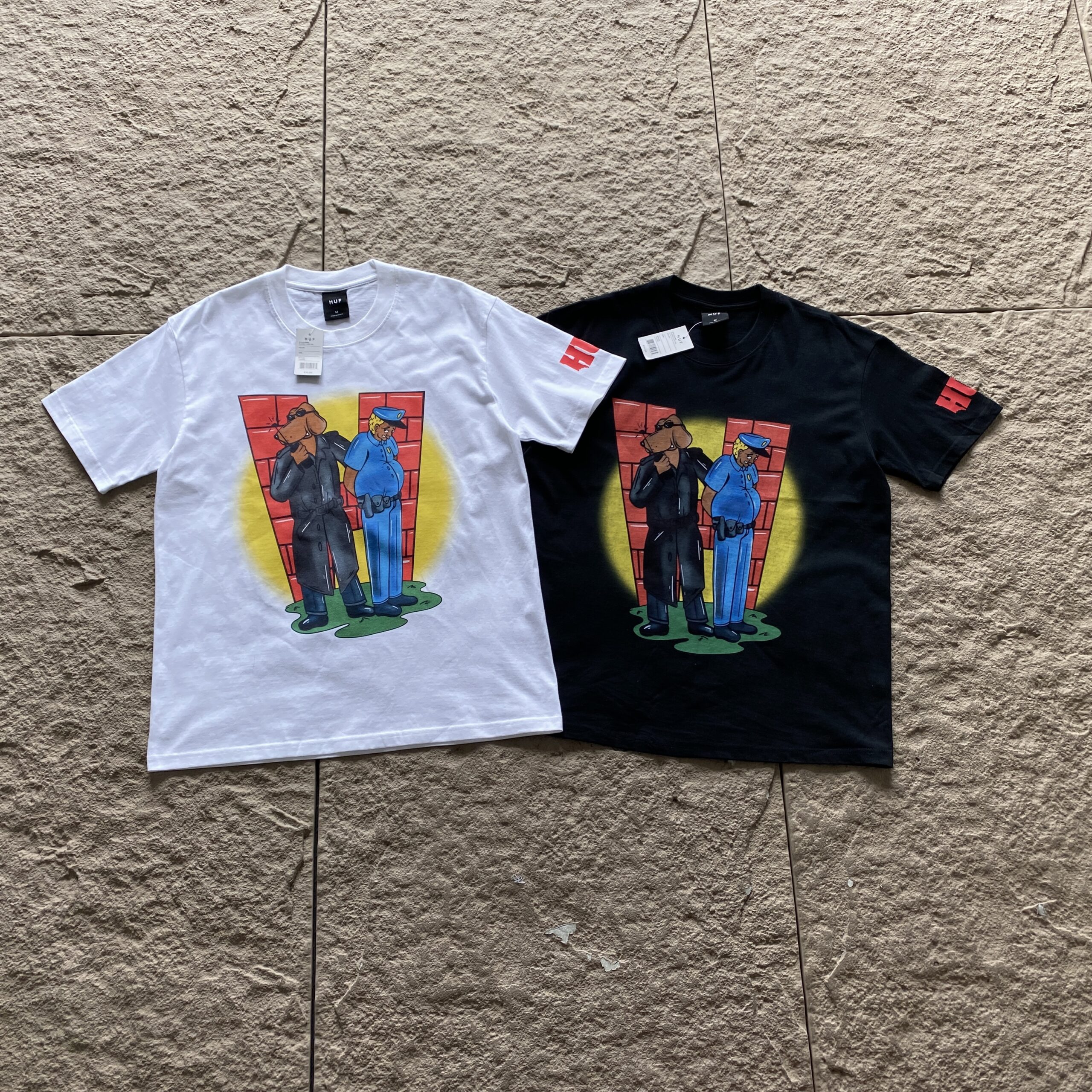 HUF T-SHIRT