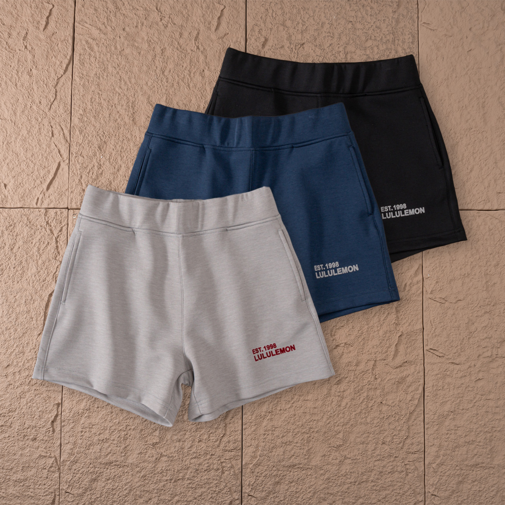 WOMAN LULULEMON SHORT