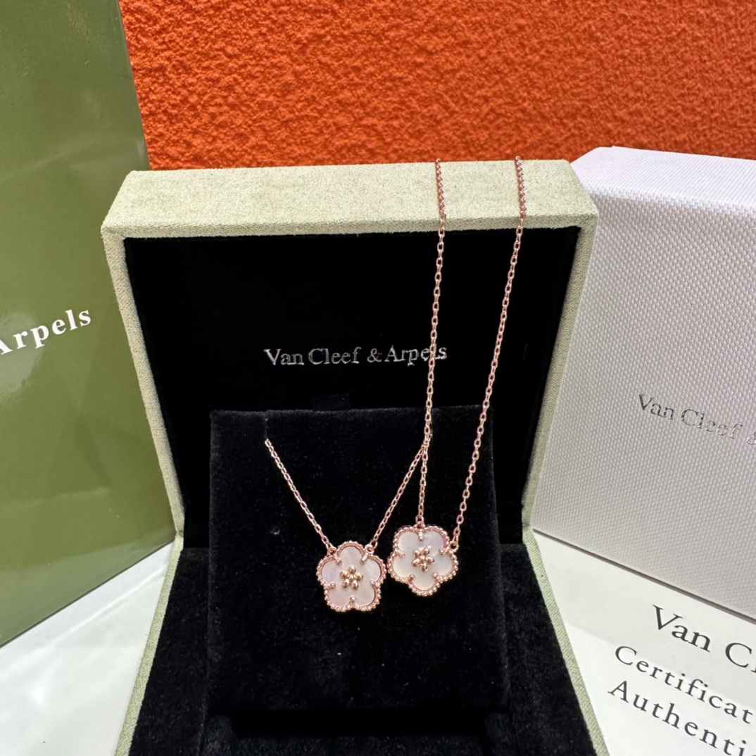 Van Cleef & Arpels JEWELRY