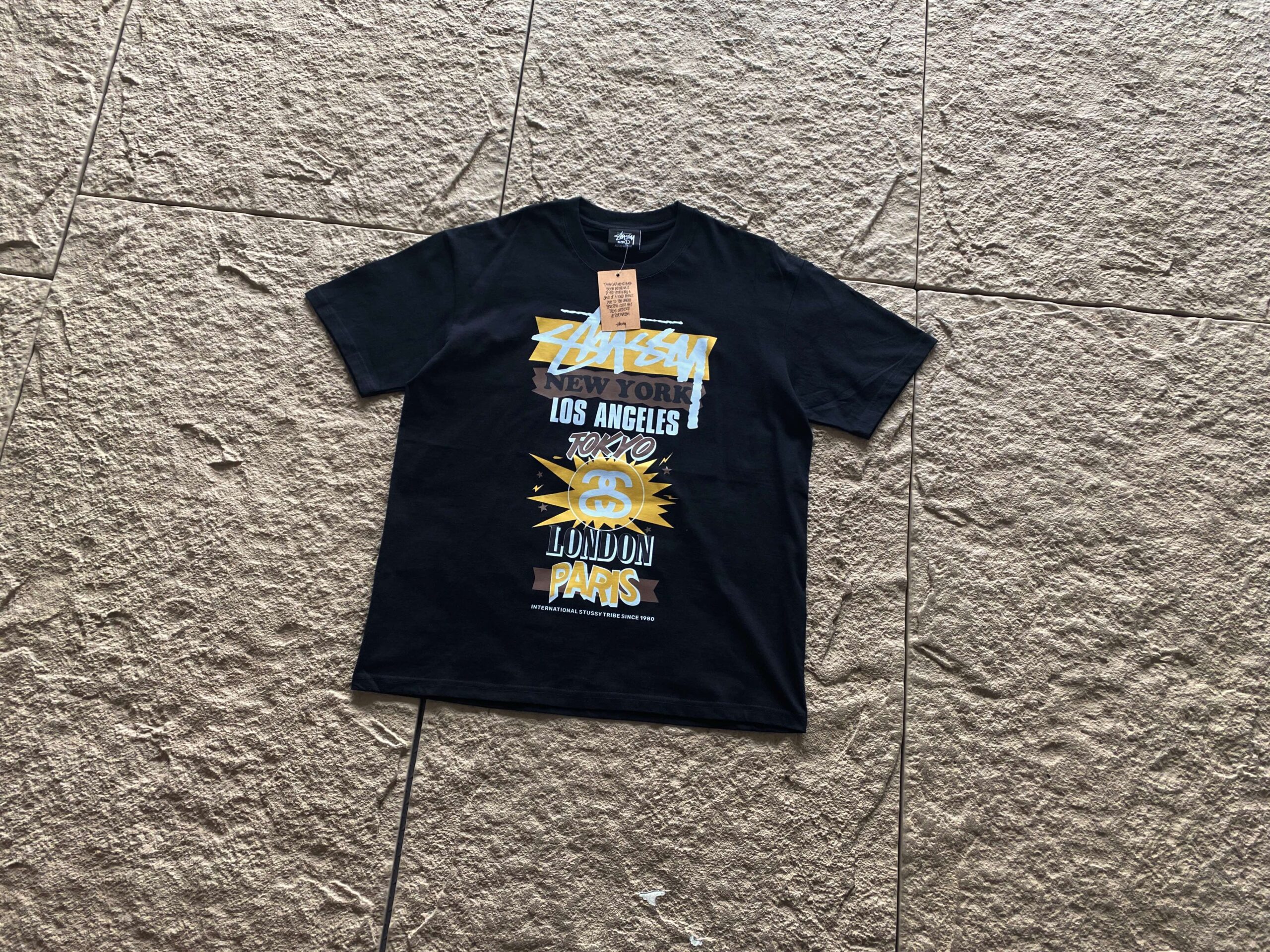 STUSSY T-SHIRT