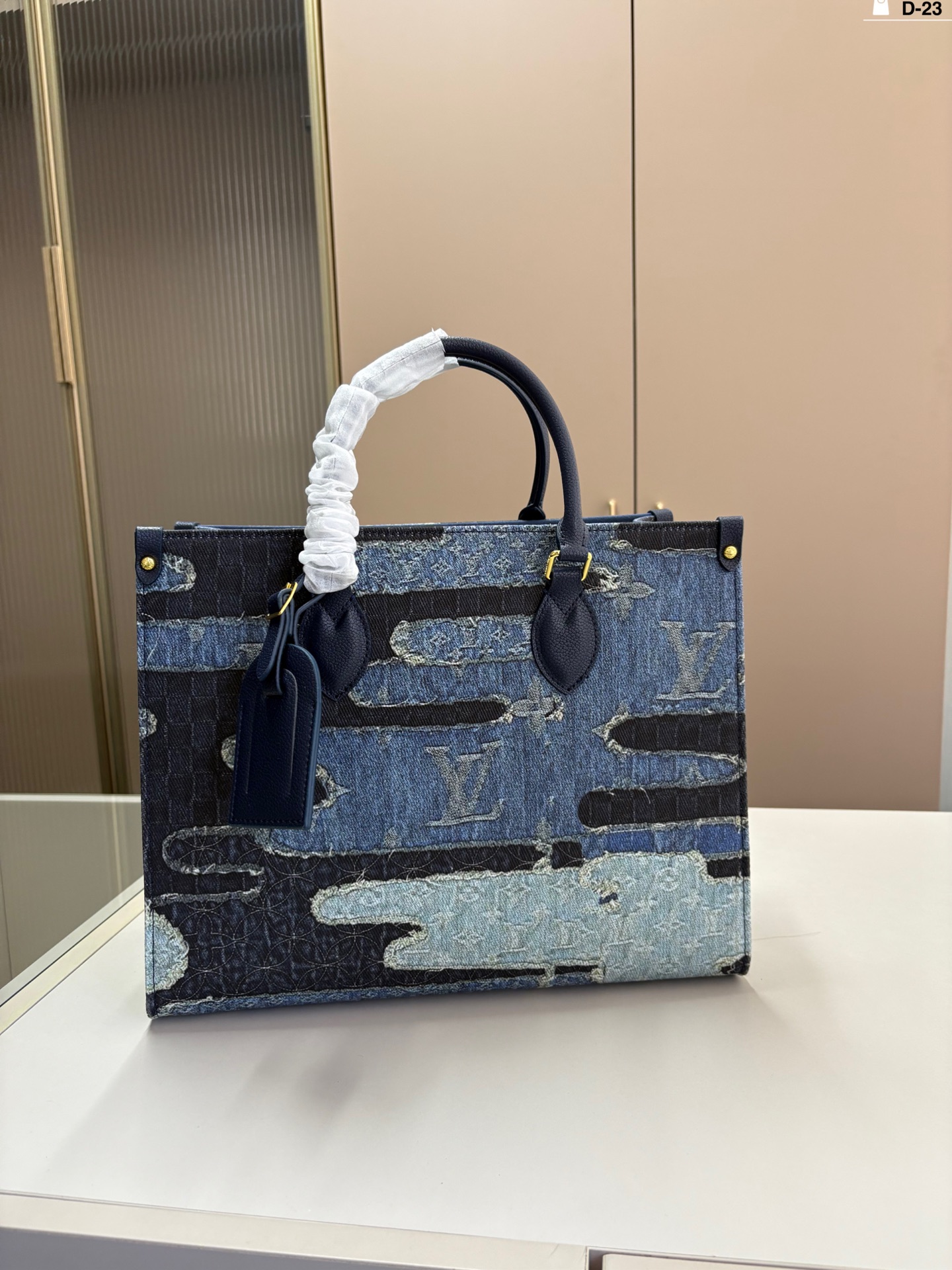 LV BAG