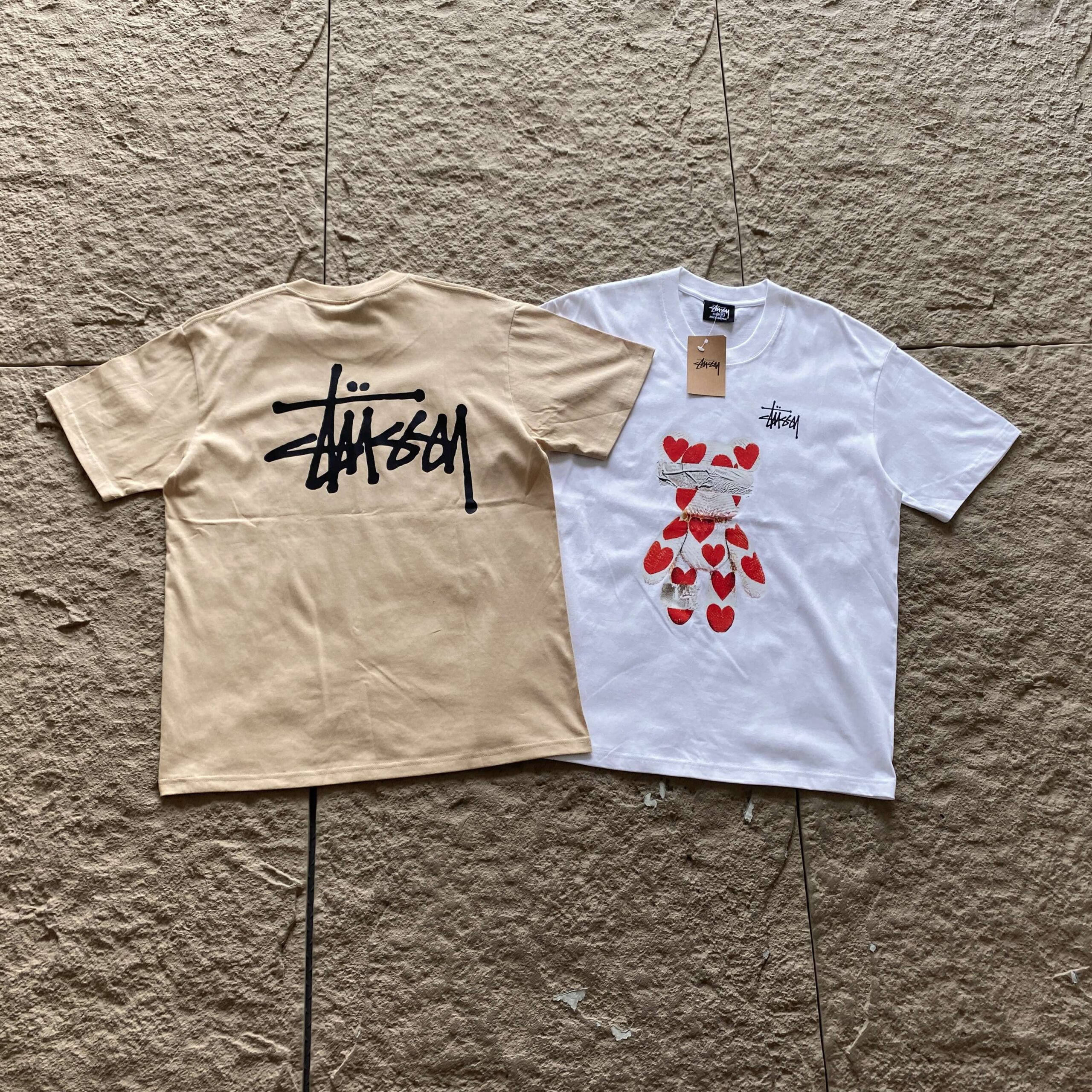 STUSSY T-SHIRT