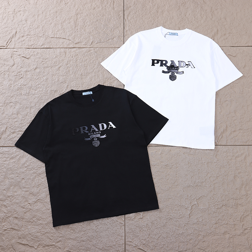 PRADA T-SHIRT