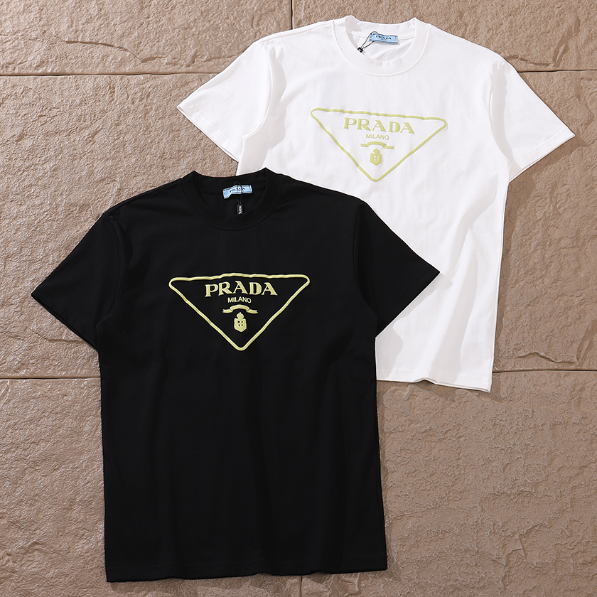 PRADA T-SHIRT
