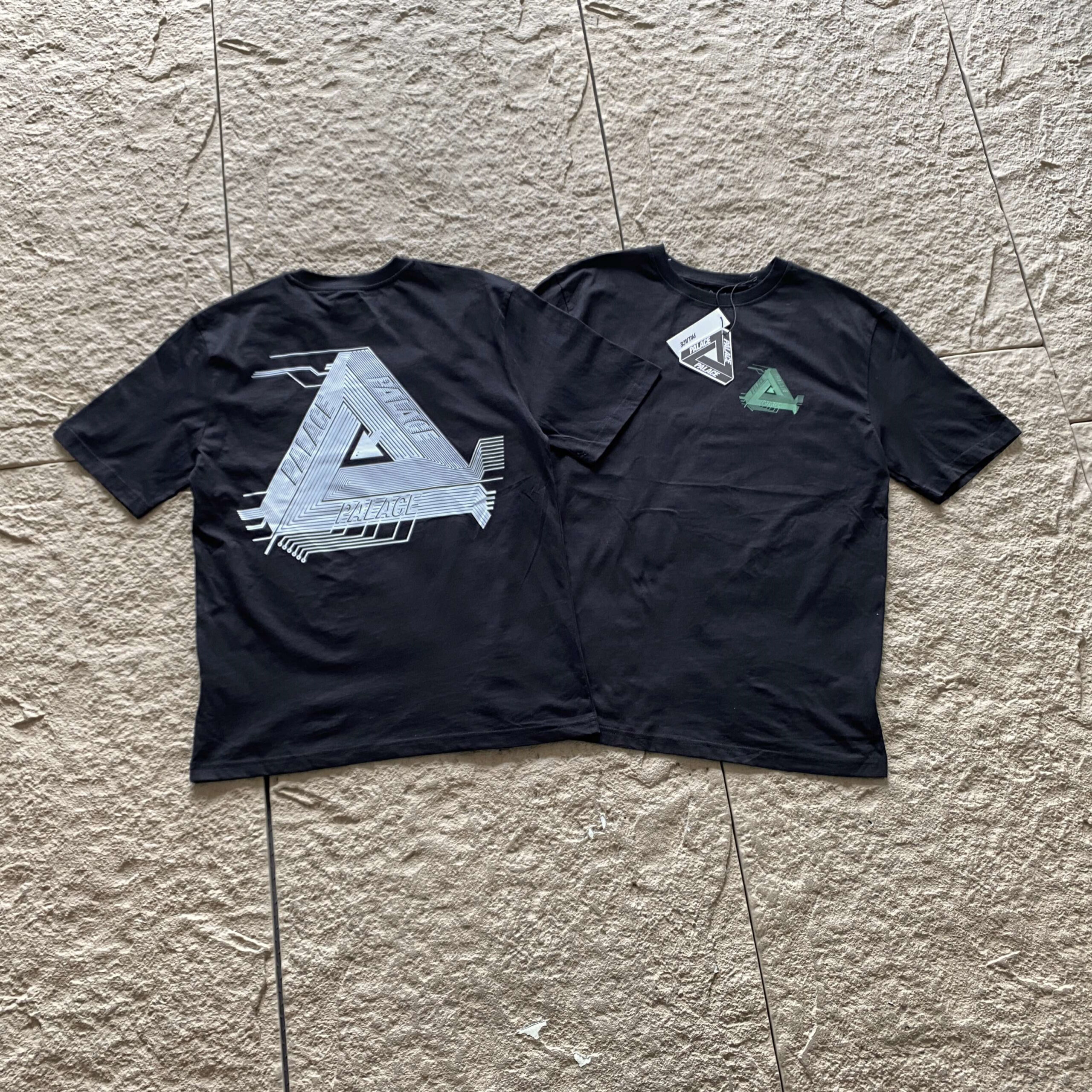 PALACE T-SHIRT
