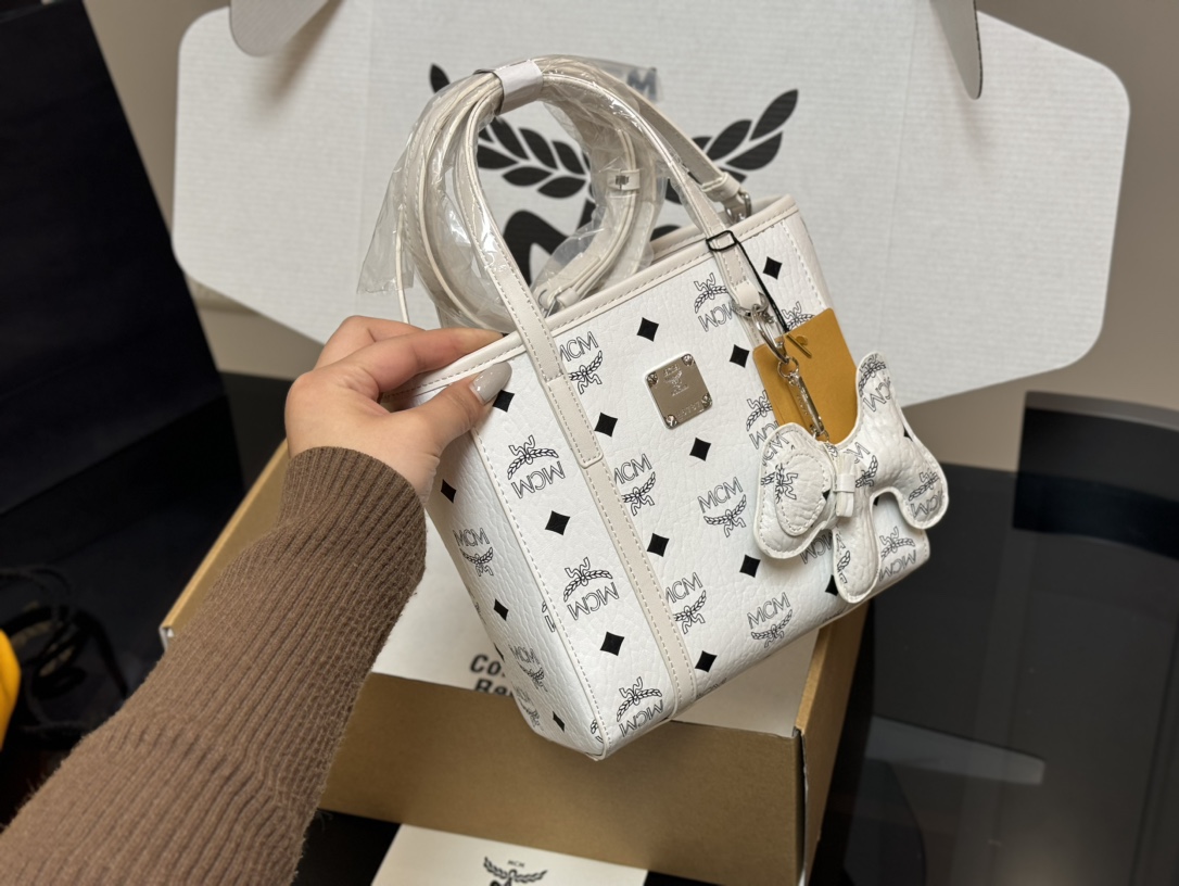 MCM BAG