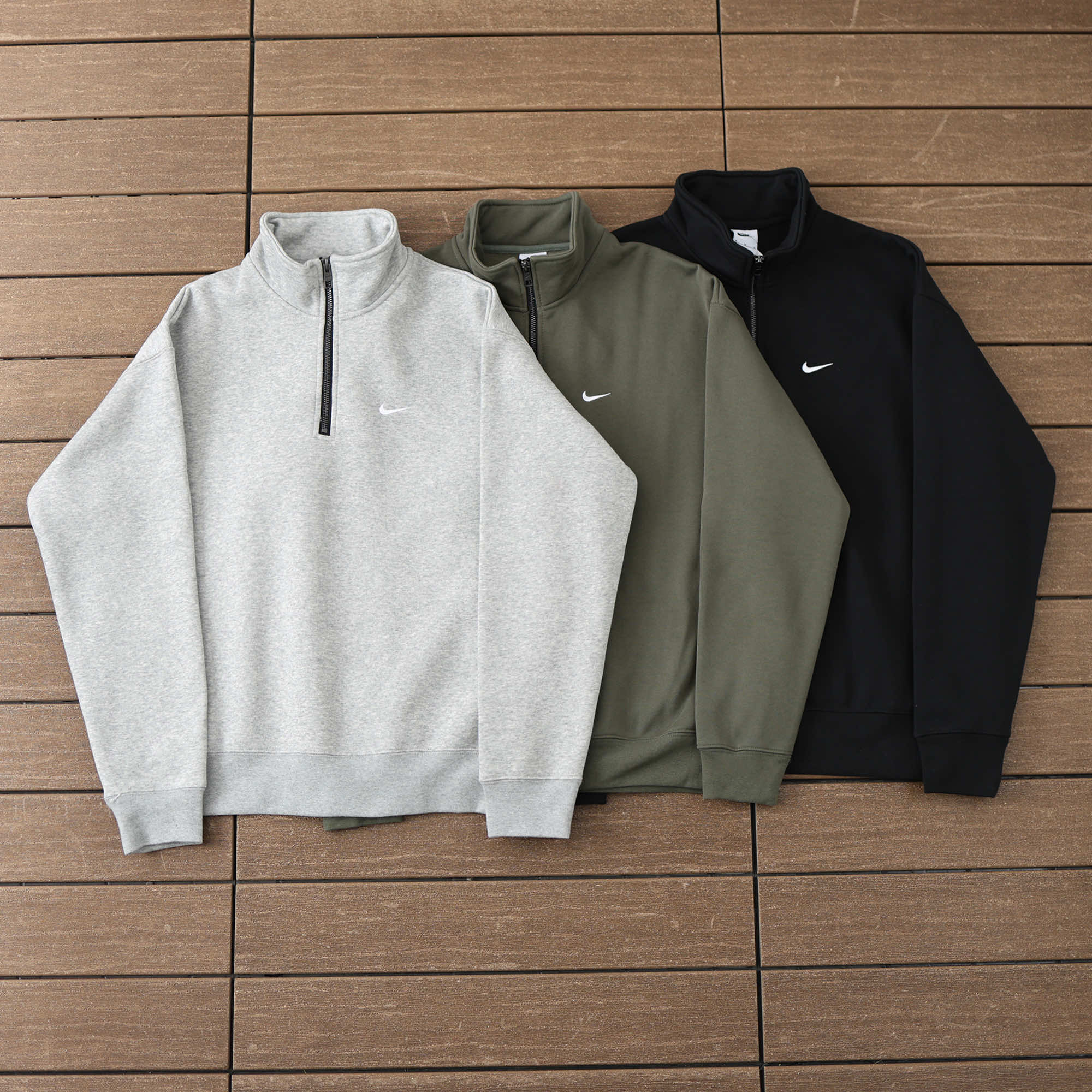 NIKE SWEATER