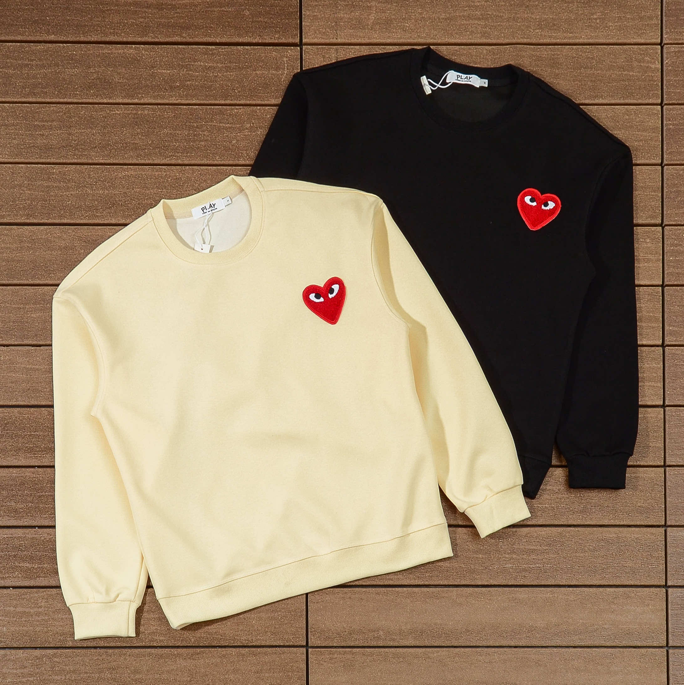 PLAY SWEATER