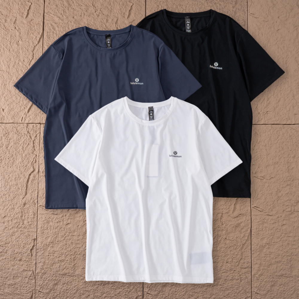 LULULEMON T-SHIRT