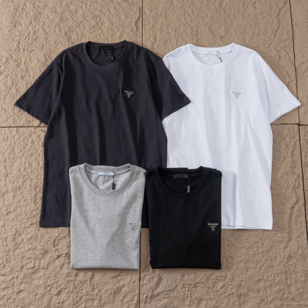 PRADA T-SHIRT