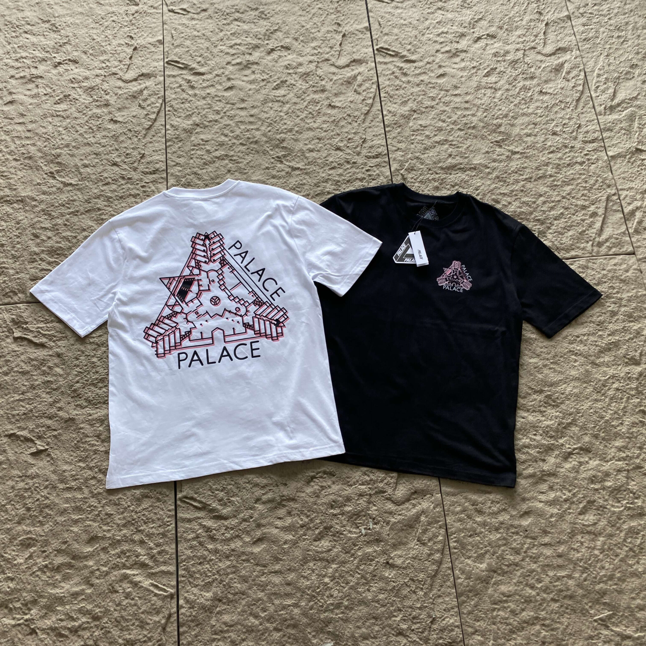 PALACE T-SHIRT