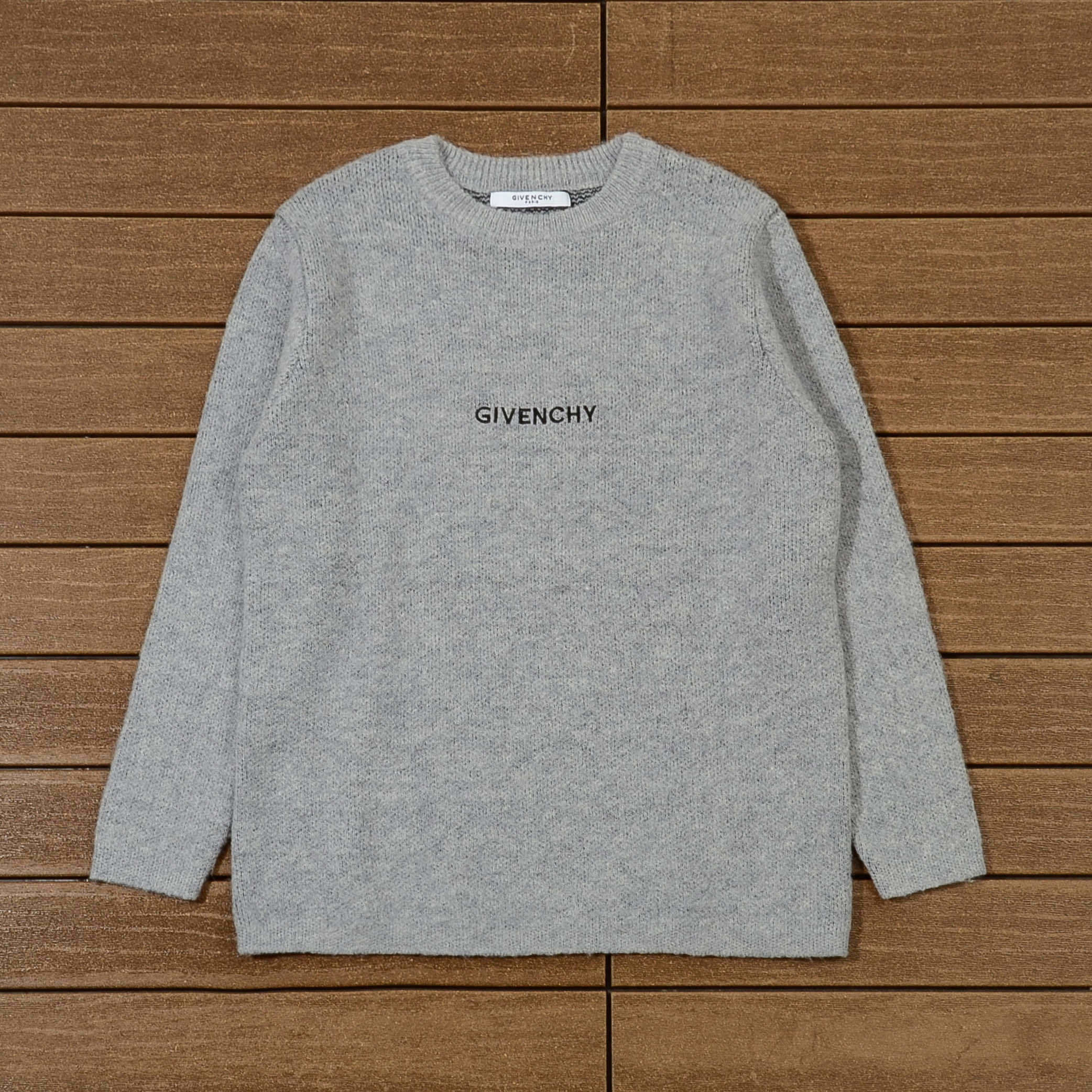 GIVENCHY Свитер