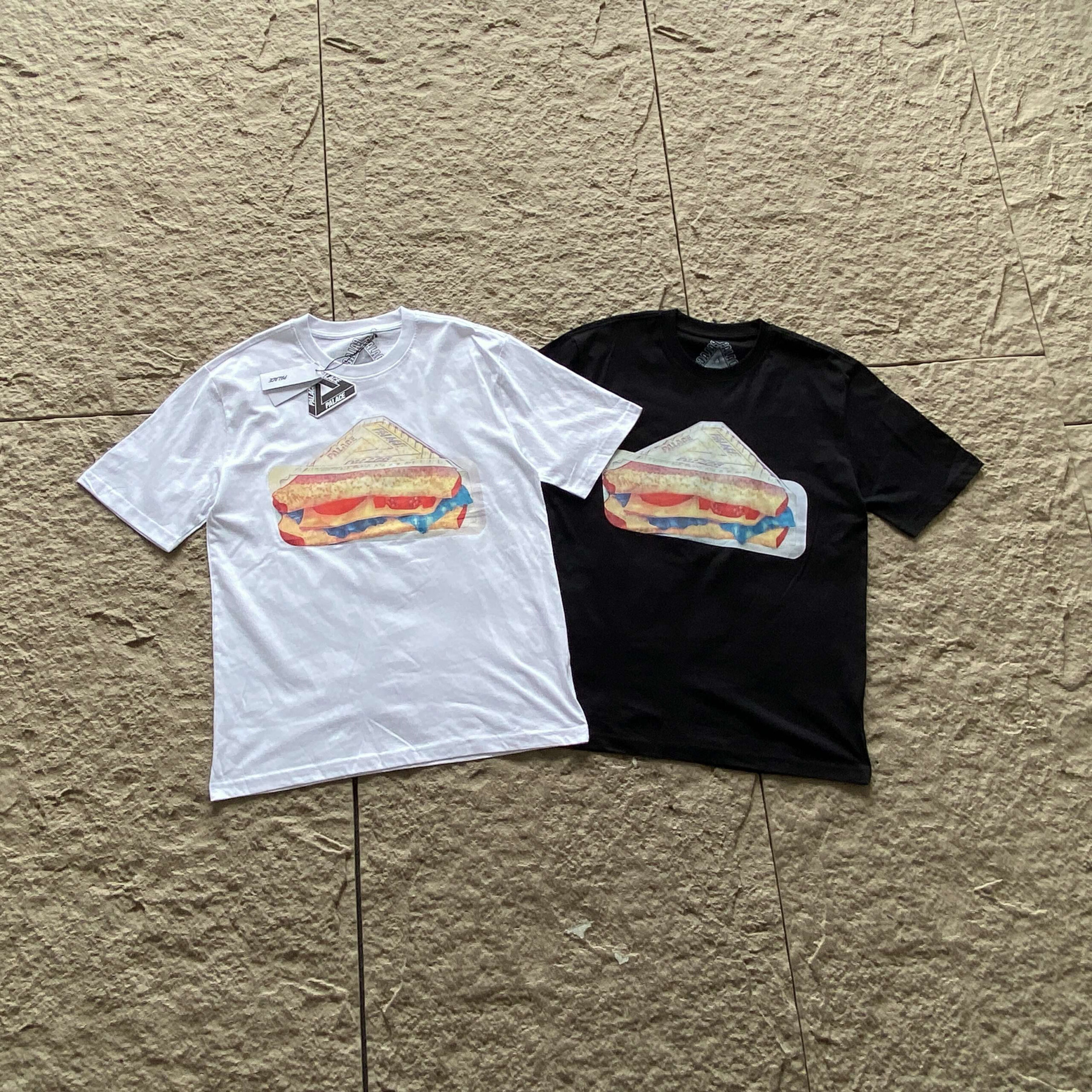 PALACE T-SHIRT