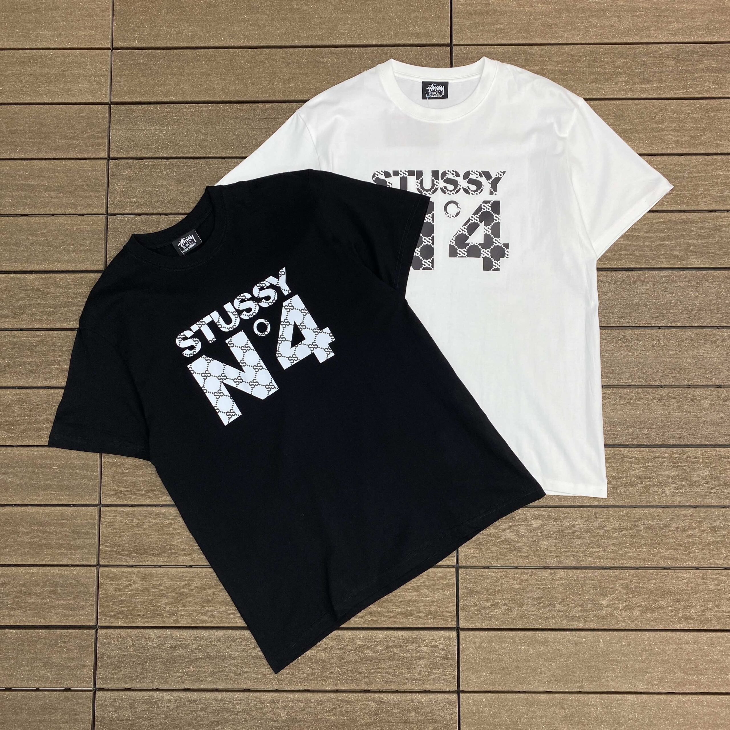 STUSSY T-SHIRT