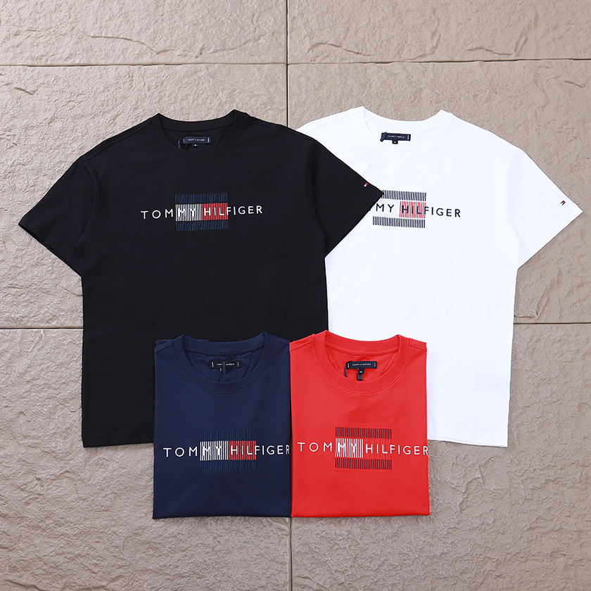 TOMMY HILFIGER T-SHIRT