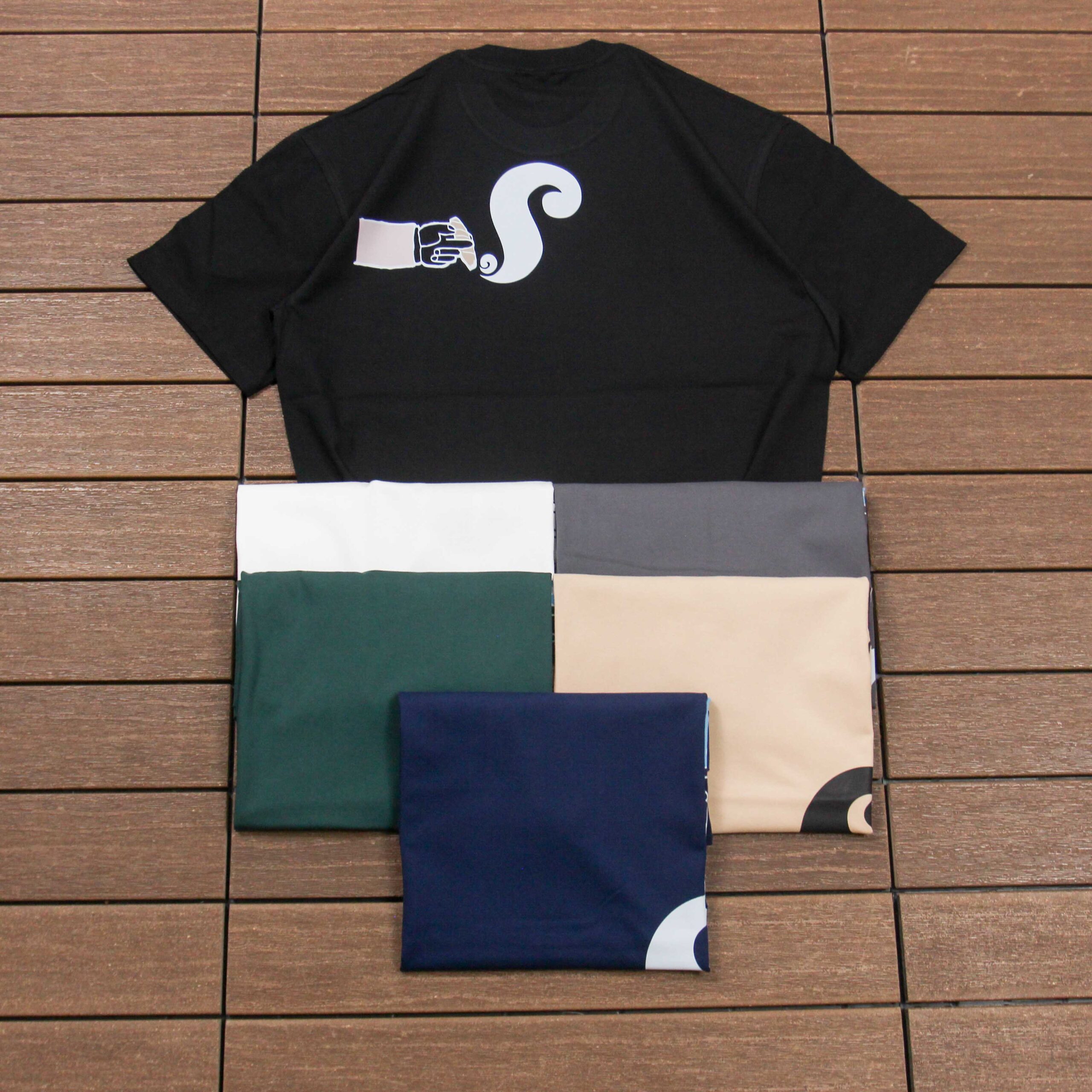 STUSSY T-SHIRT