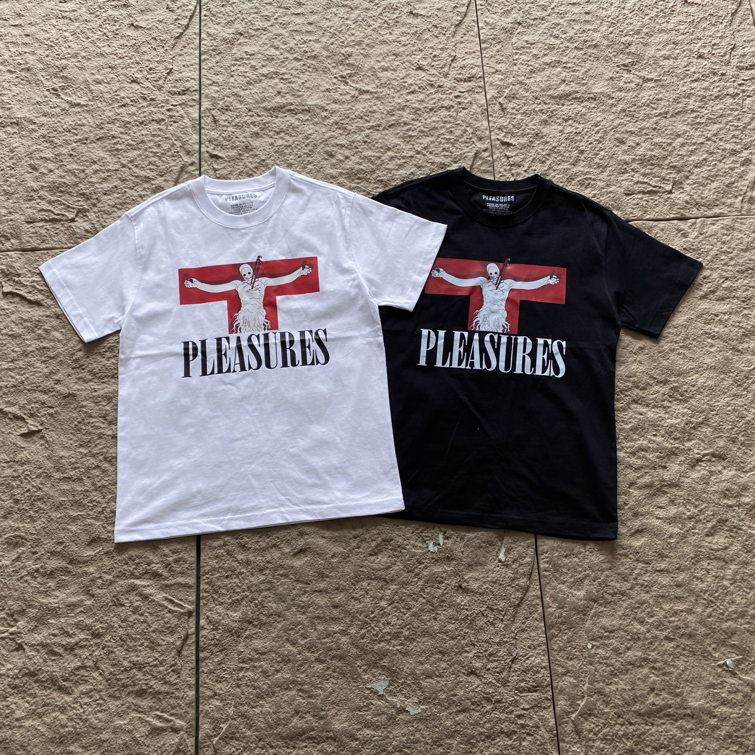 PLEASURES T-SHIRT