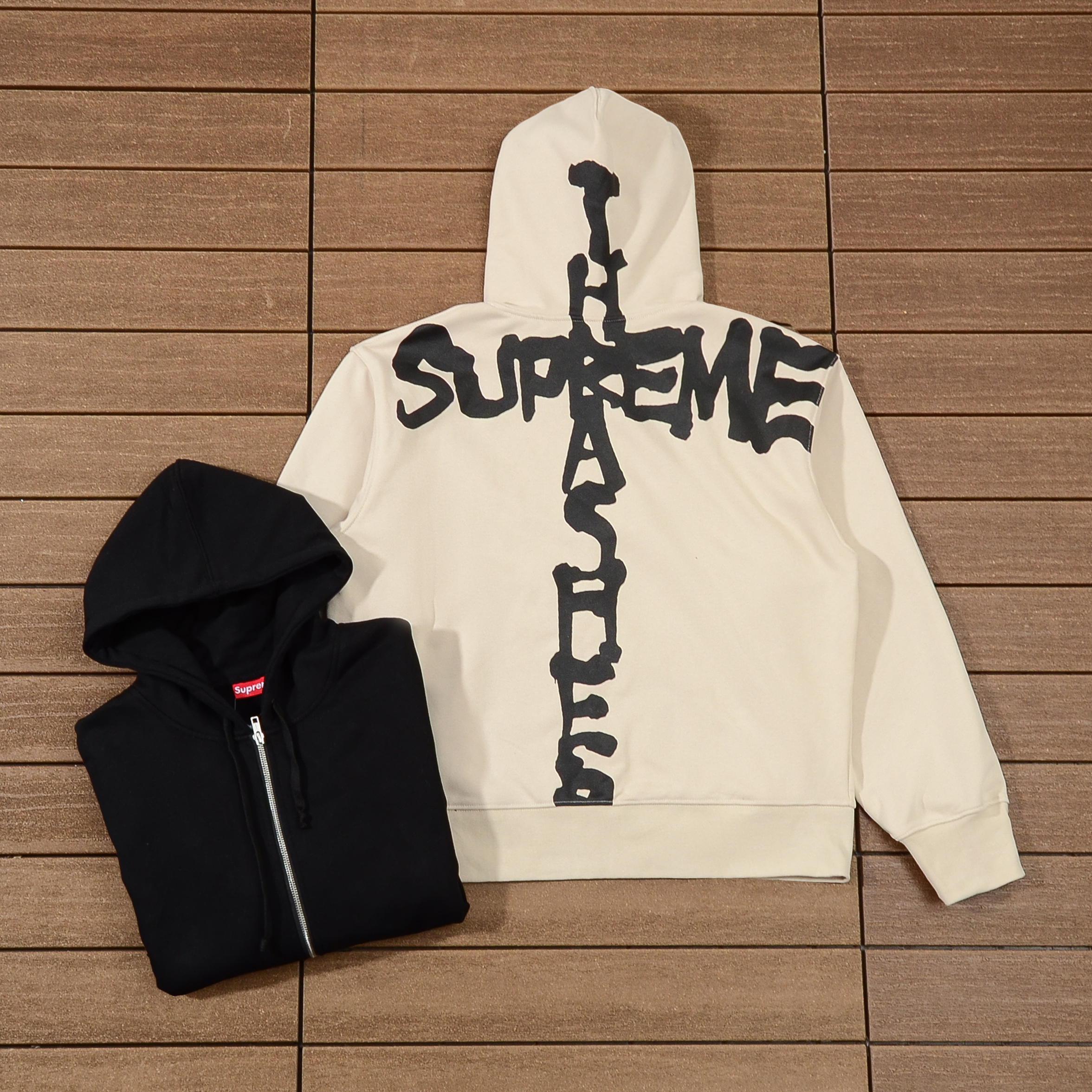 SUPREME HOODIE
