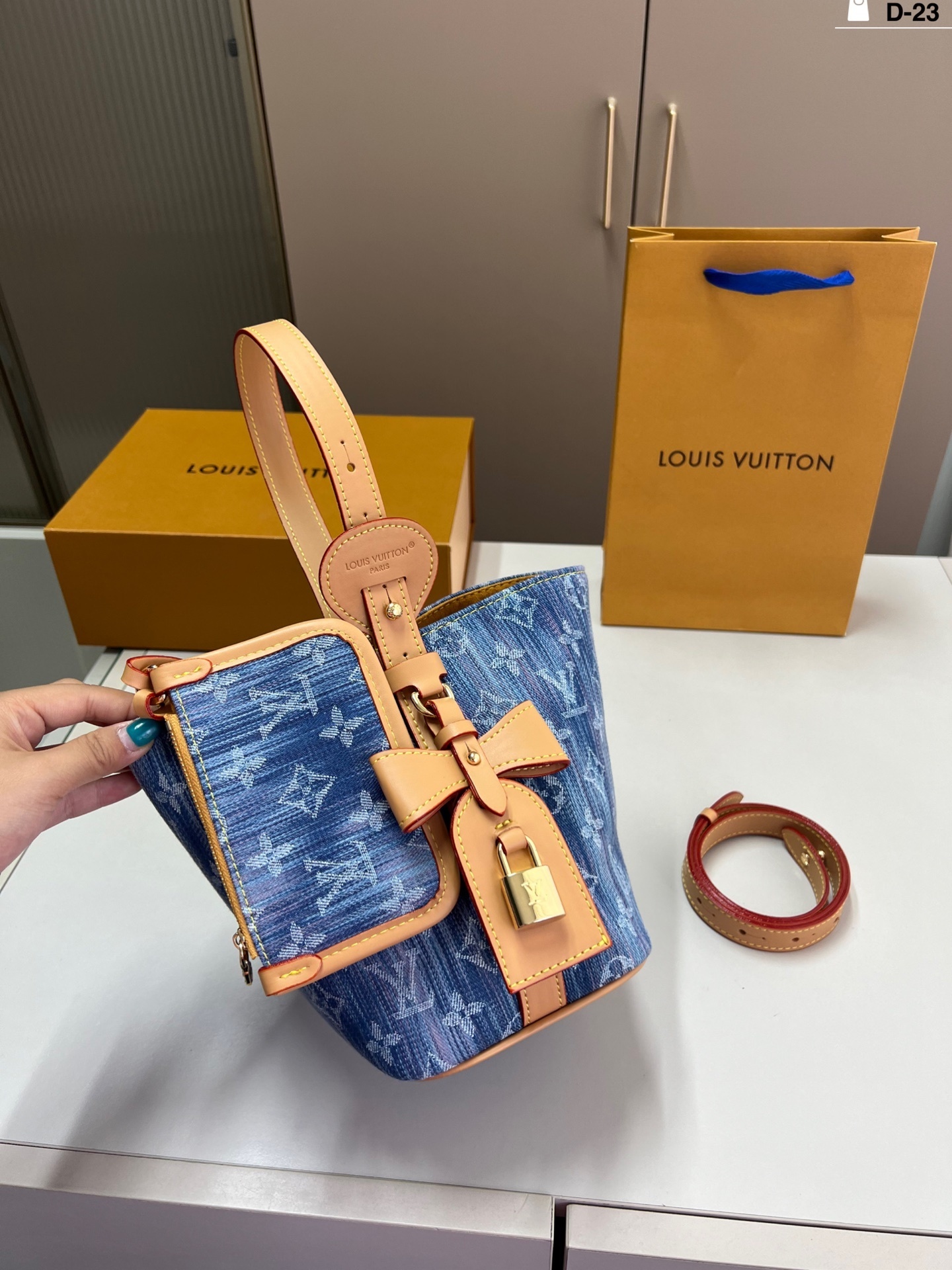 LV BAG