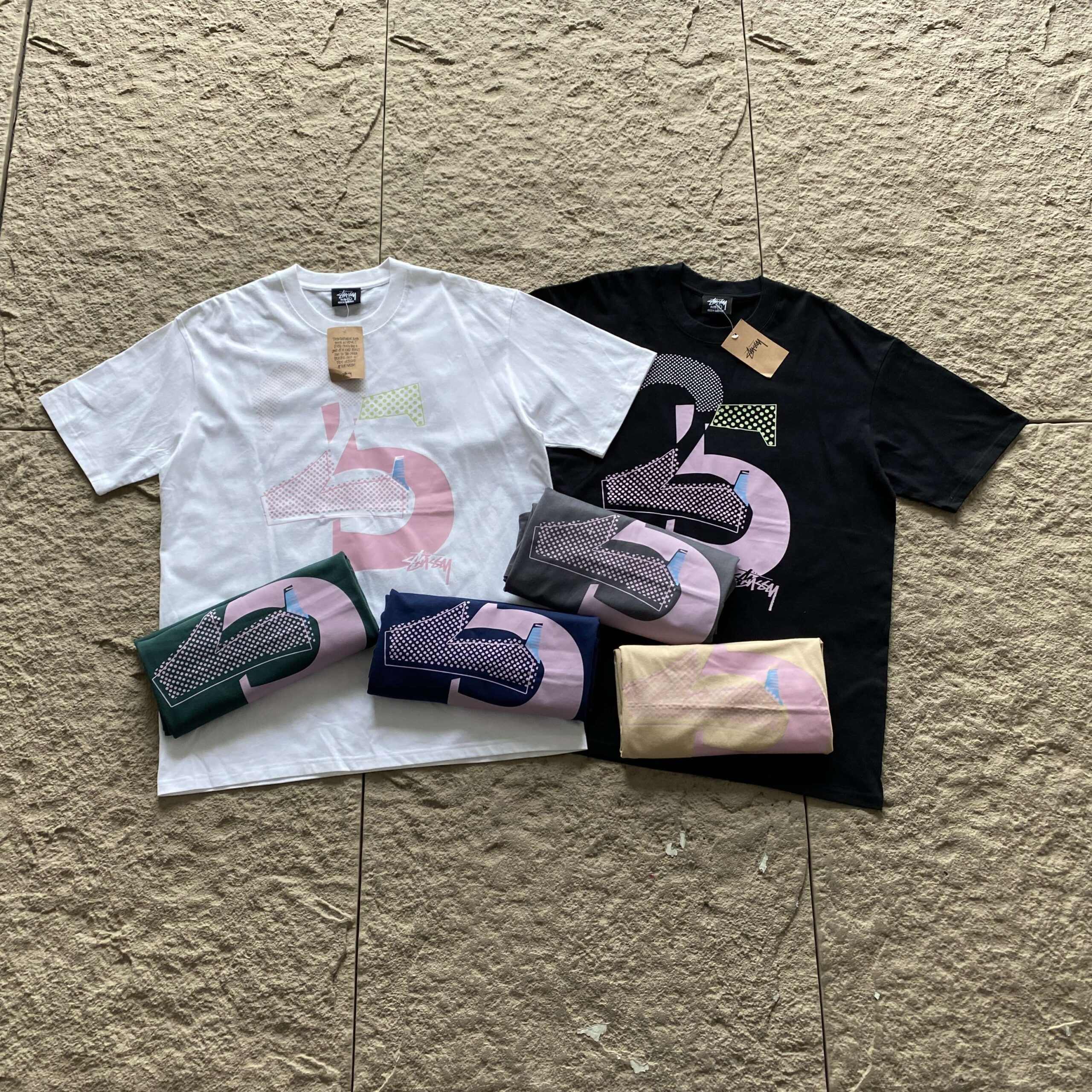 STUSSY T-SHIRT