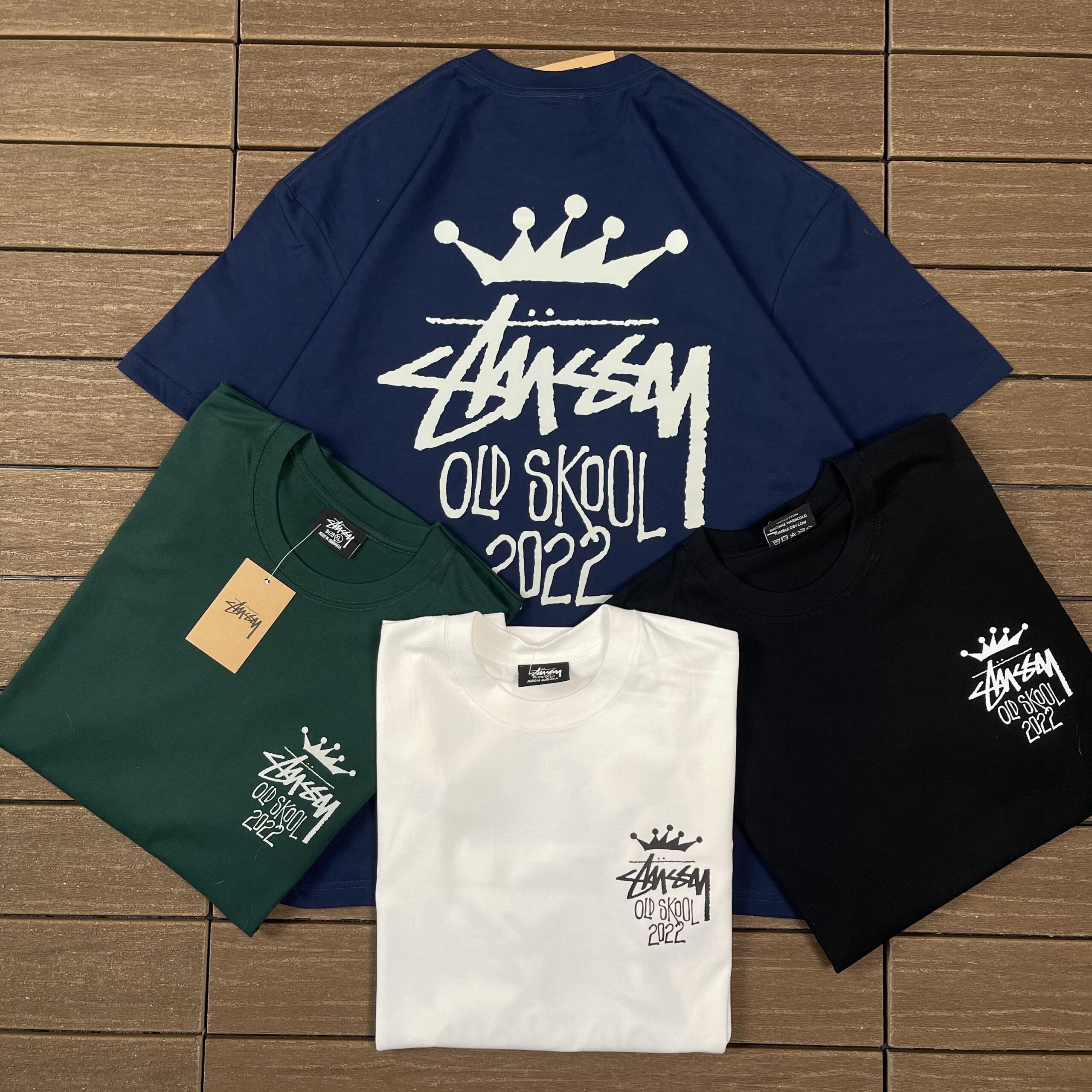 STUSSY T-SHIRT