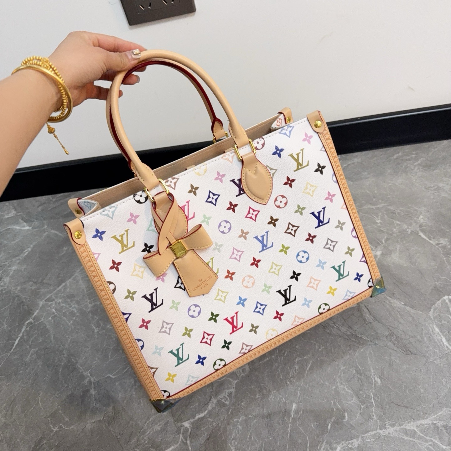 LV BAG