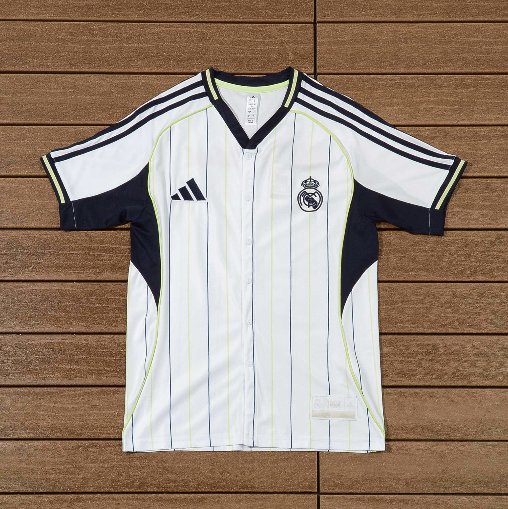 ADIDAS T-SHIRT
