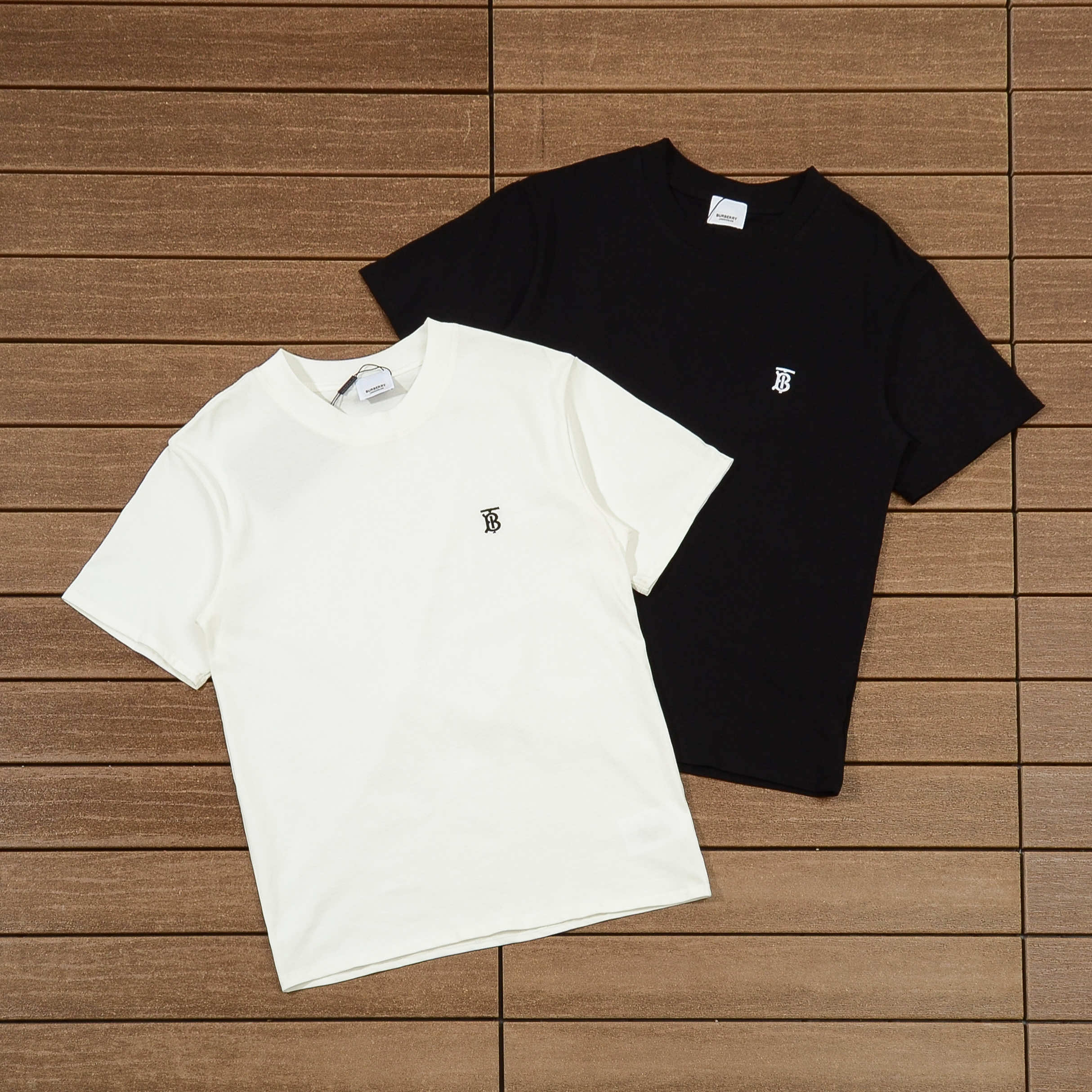 BURBERRY T-SHIRT
