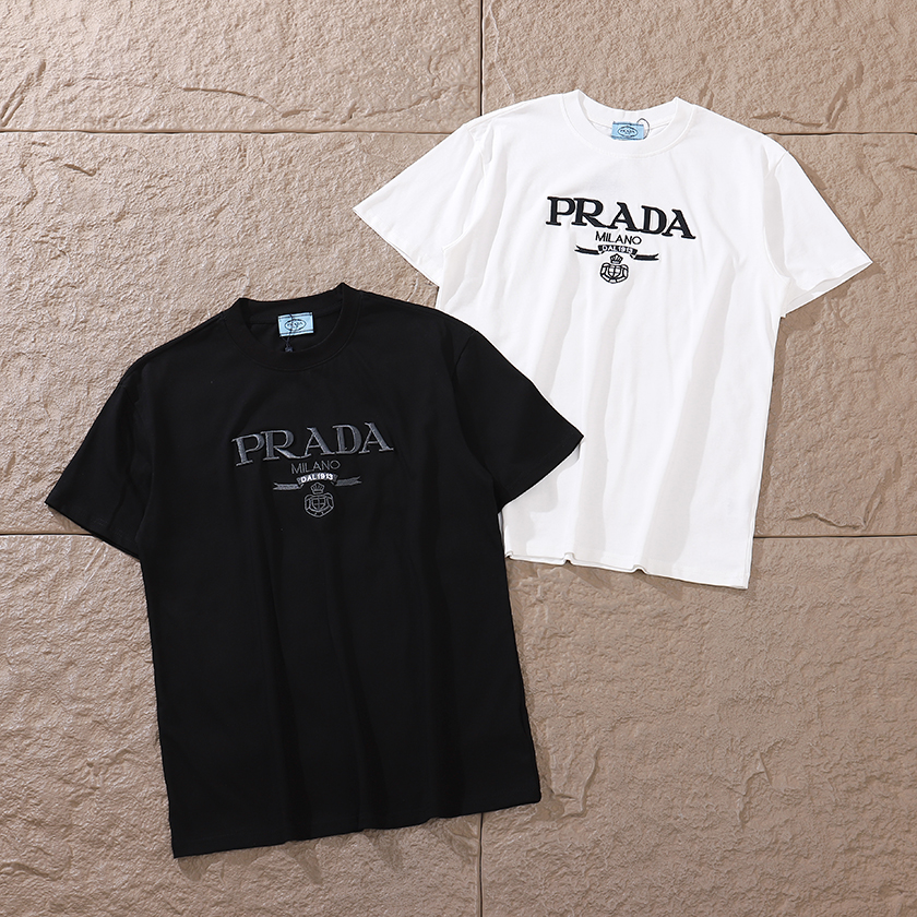 PRADA T-SHIRT