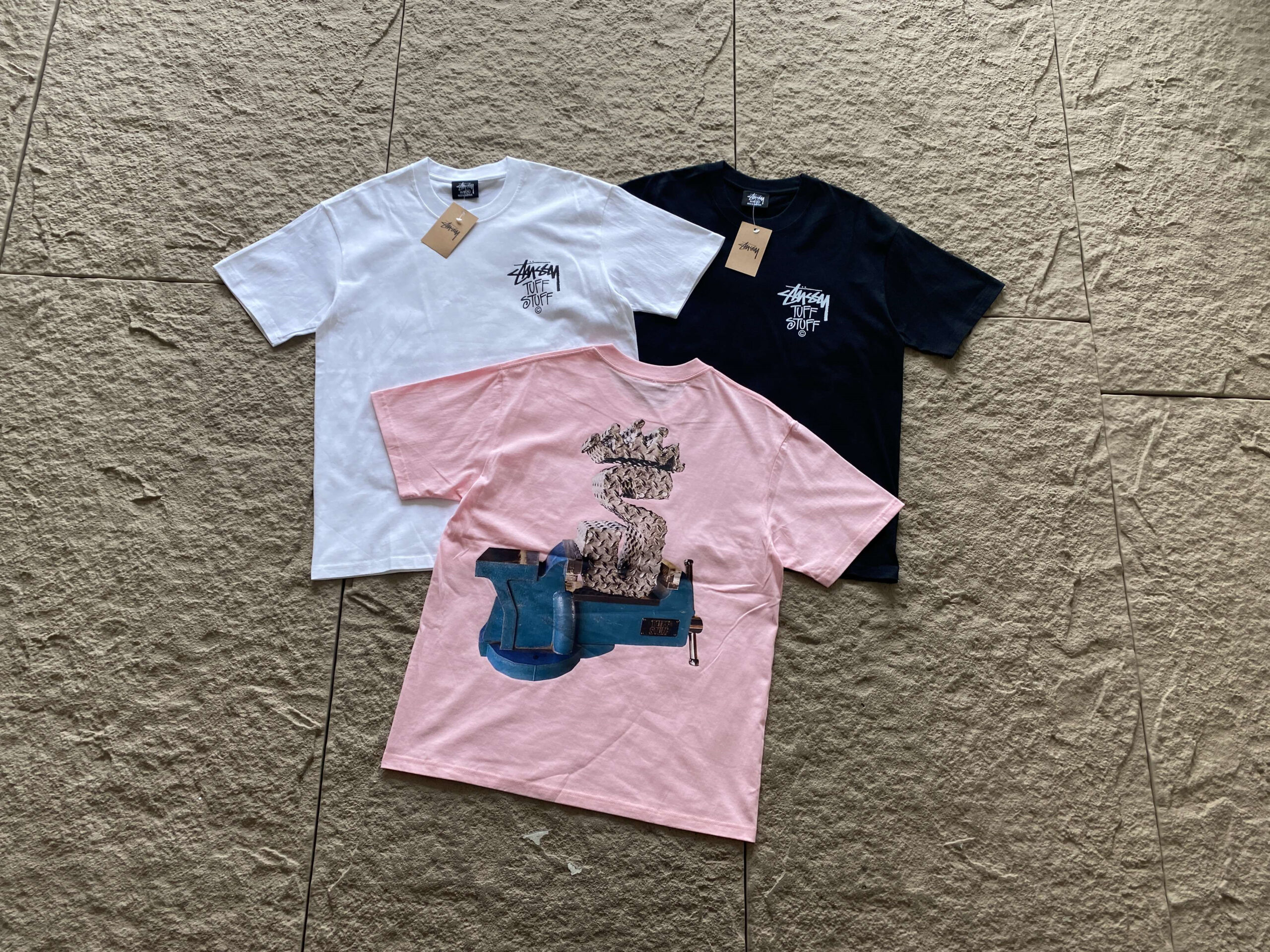 STUSSY T-SHIRT