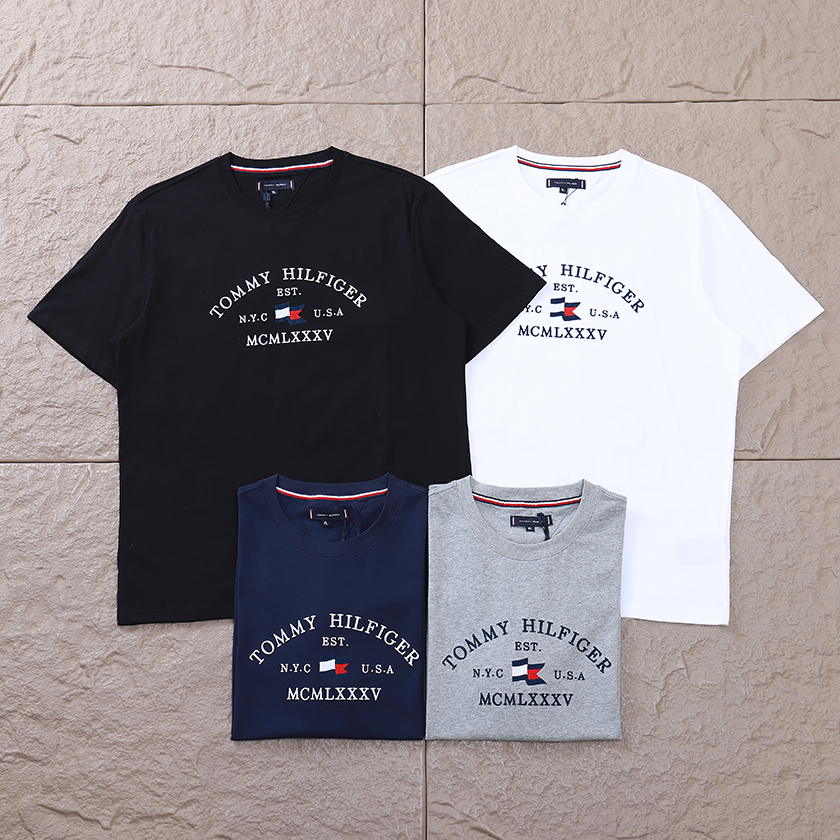TOMMY HILFIGER T-SHIRT