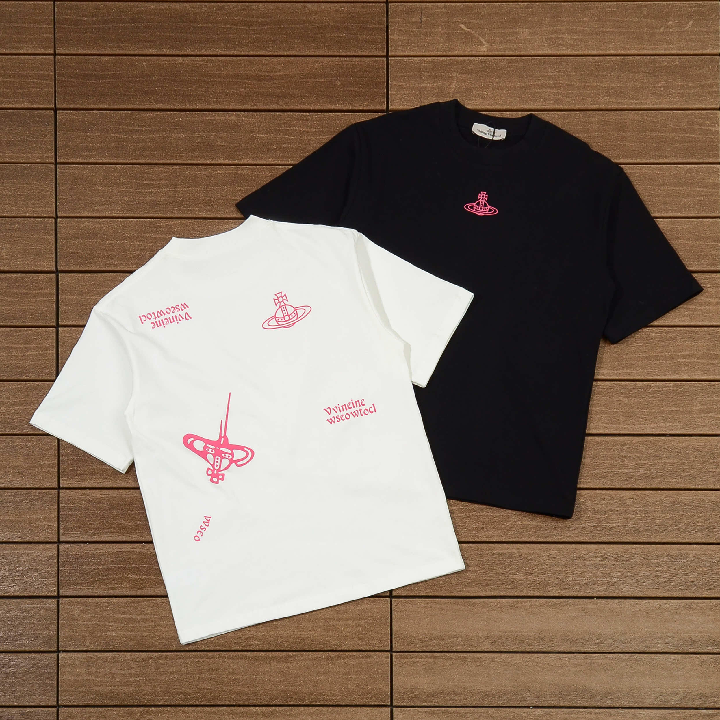 VIVIENNE WESTWOOD T-SHIRT