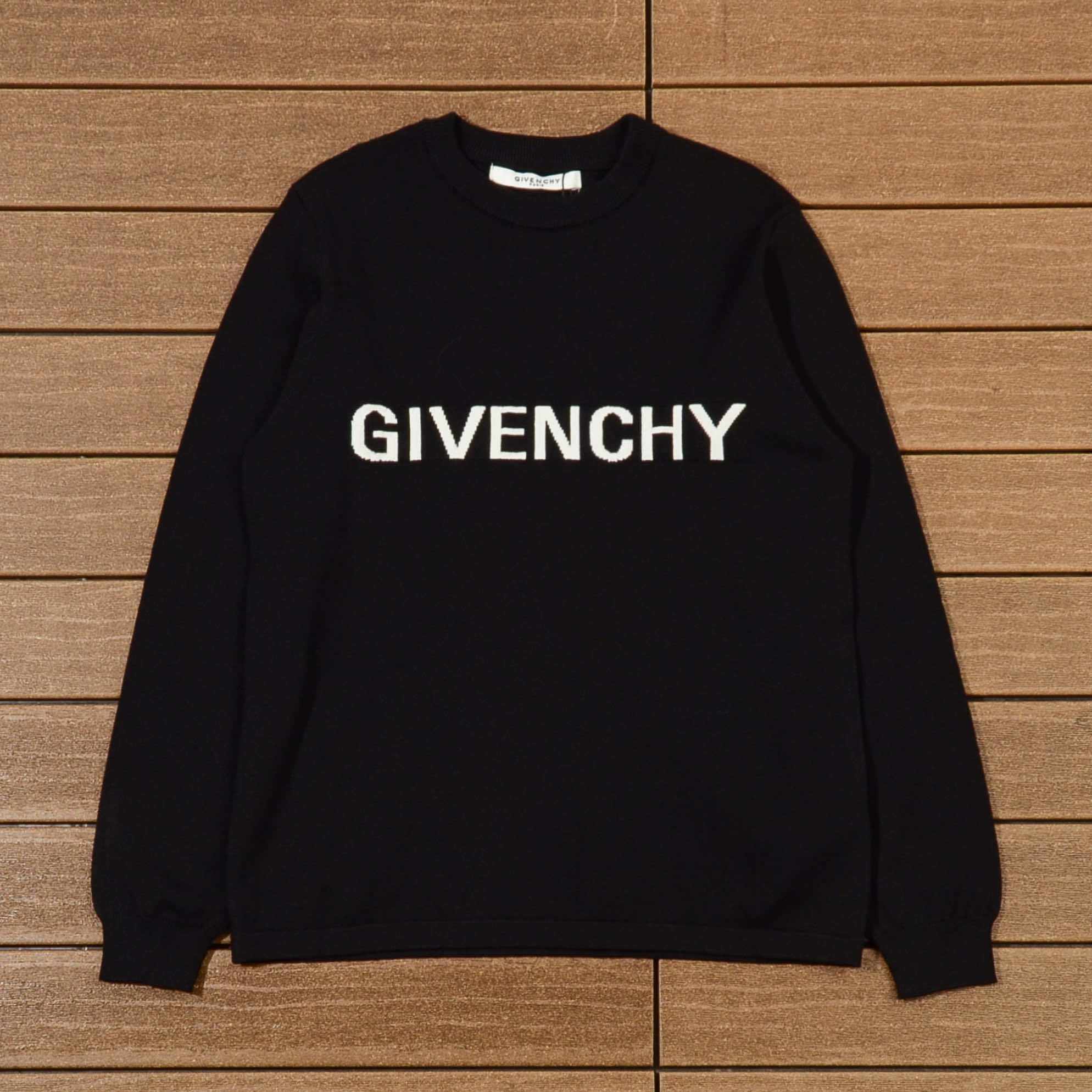 GIVENCHY Свитер