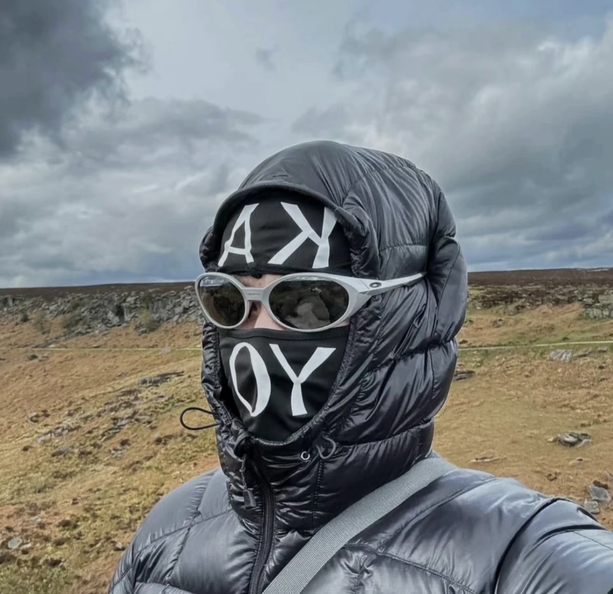 OAKLEY GLASSES