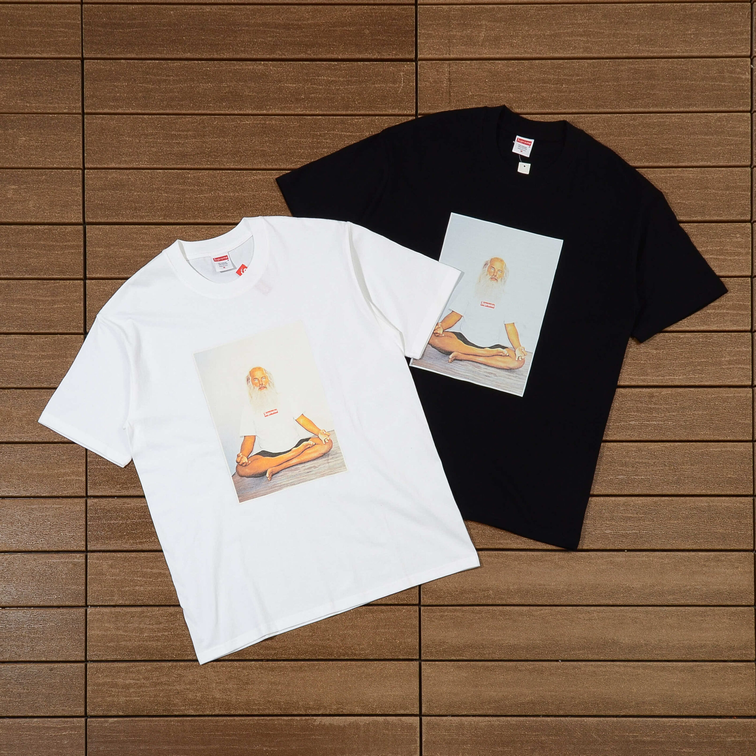 SUPREME T-SHIRT