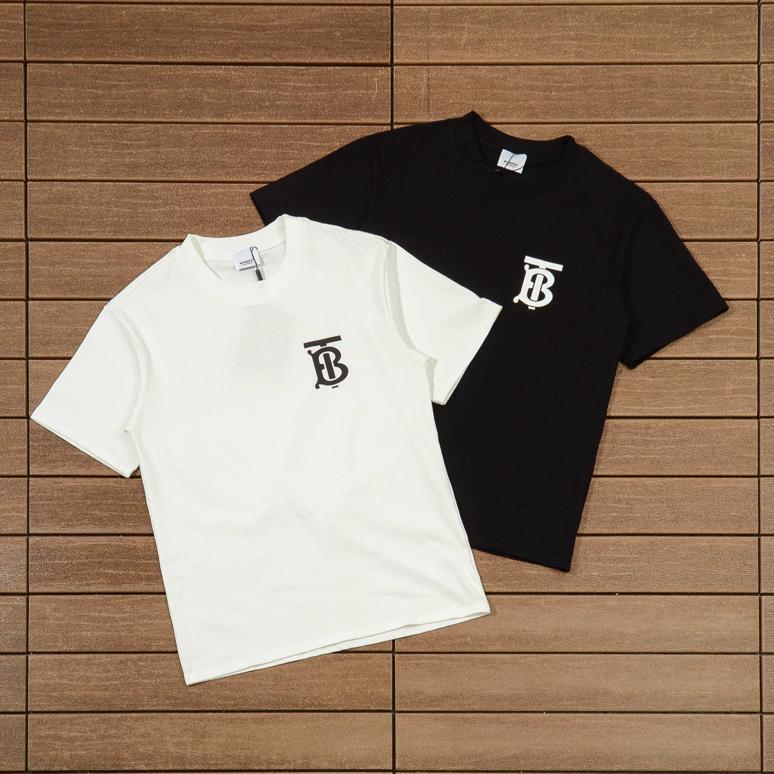 BURBERRY T-SHIRT