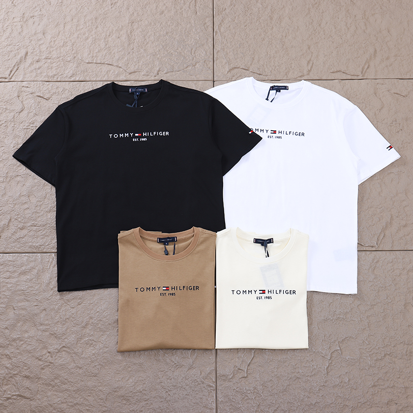 TOMMY HILFIGER T-SHIRT