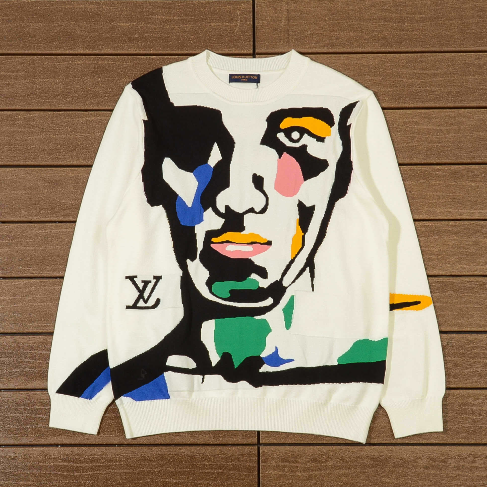 LV Свитер