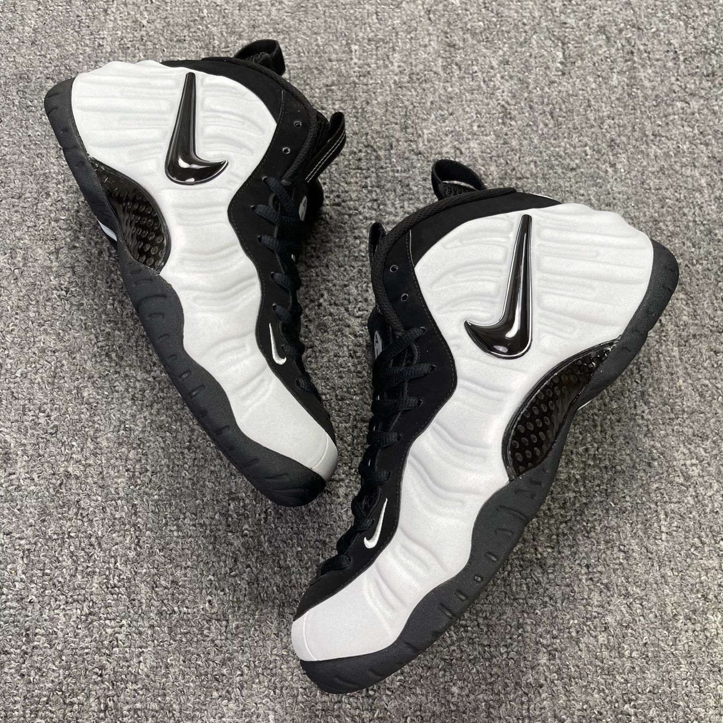 Nike Air Foamposite One “Triple White
