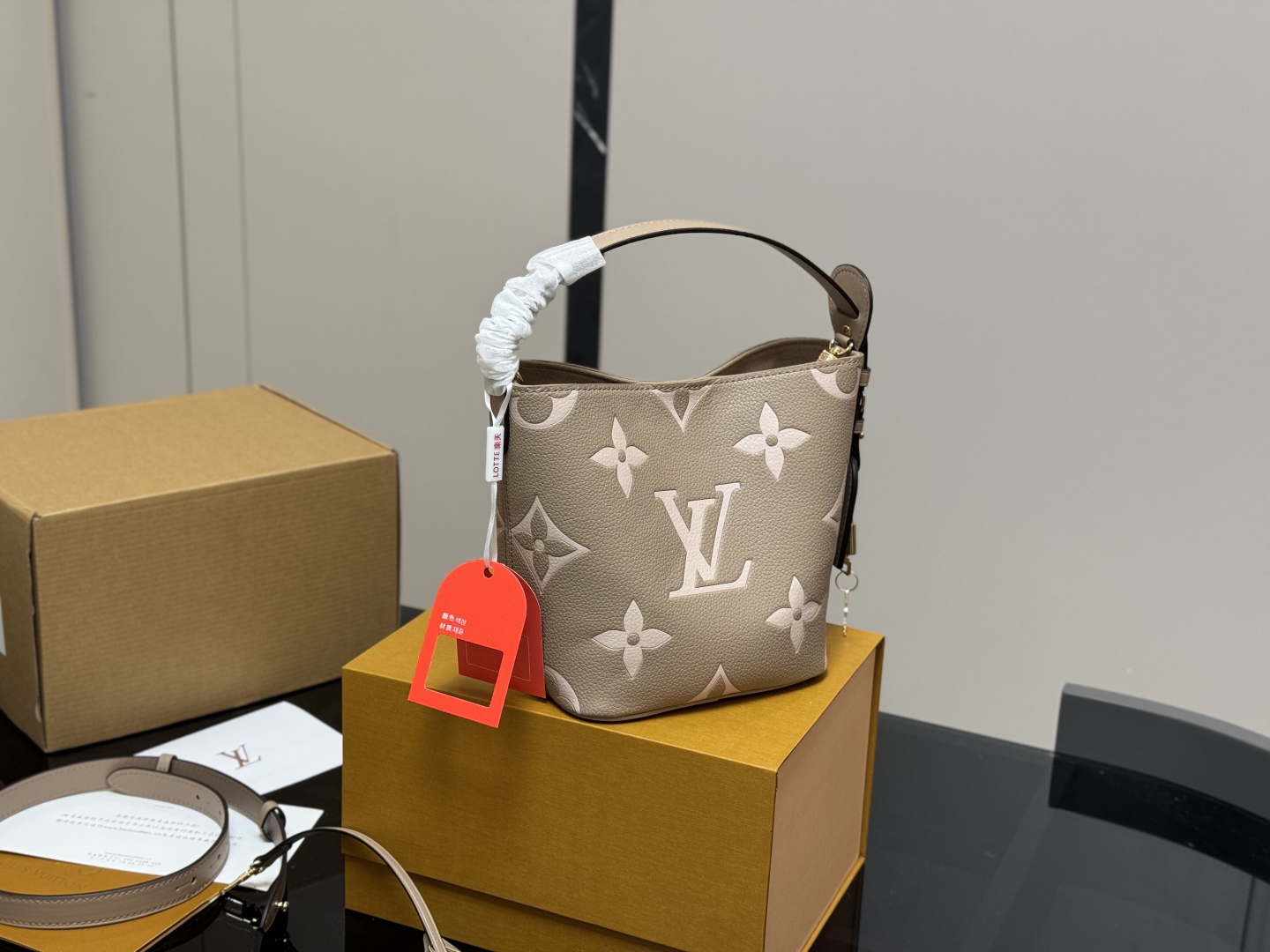LV BAG