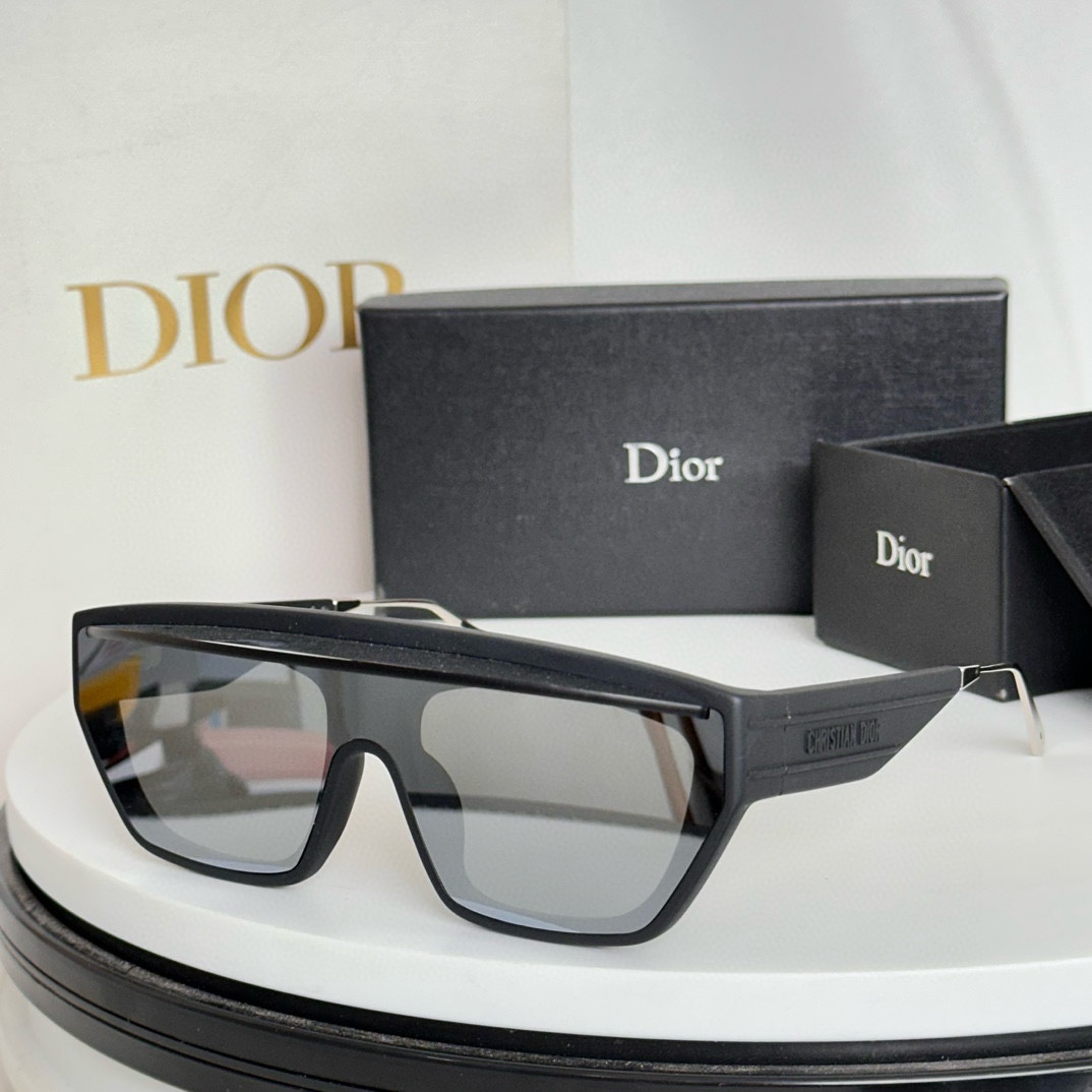 DIOR DiorClub M7U
