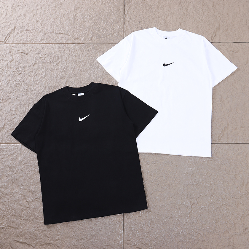 NIKE T-SHIRT